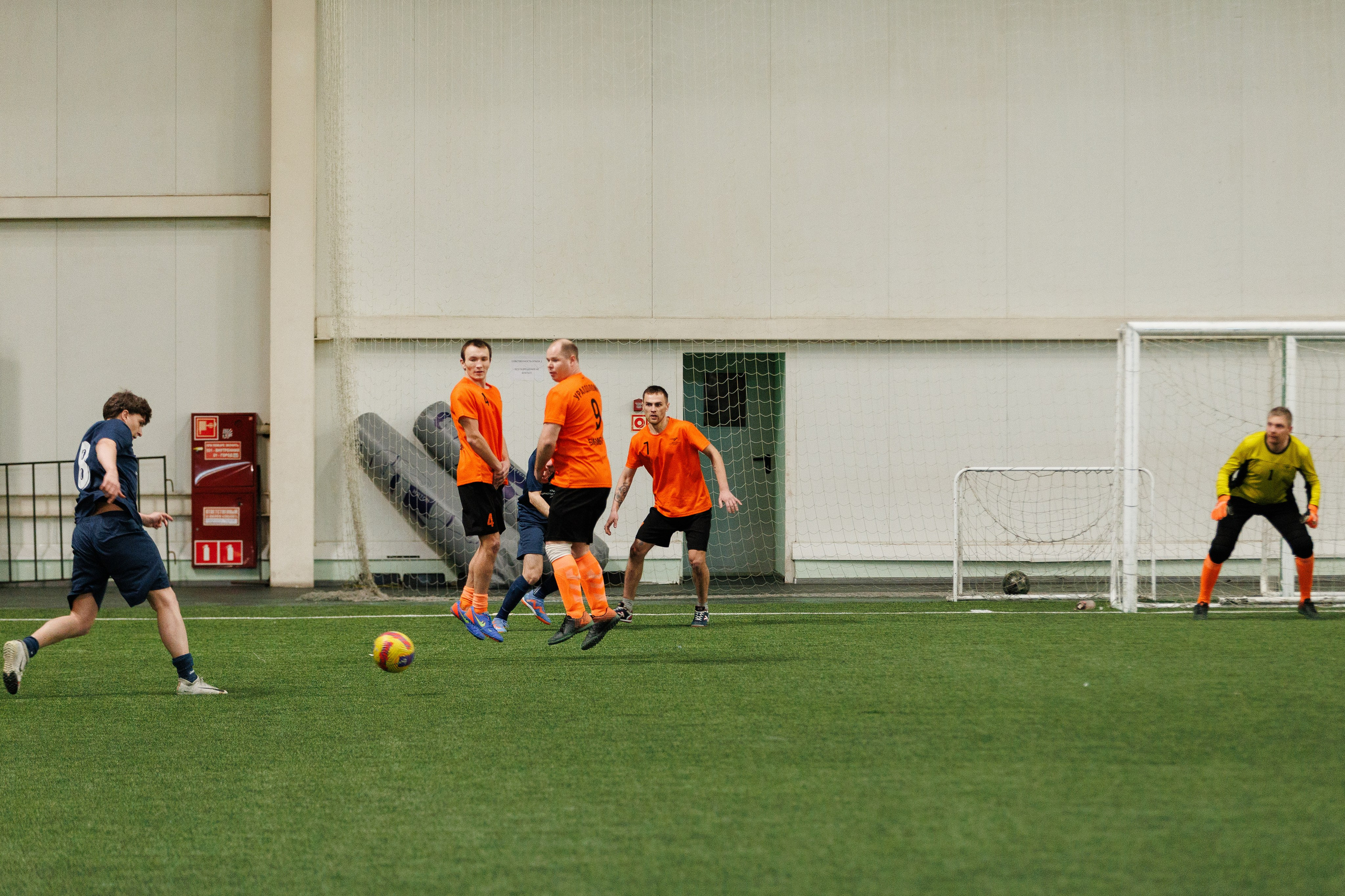 Фотограф на корпоративный футбольный турнир. Контент для бизнеса в Екатеринбурге Полдень Медиа