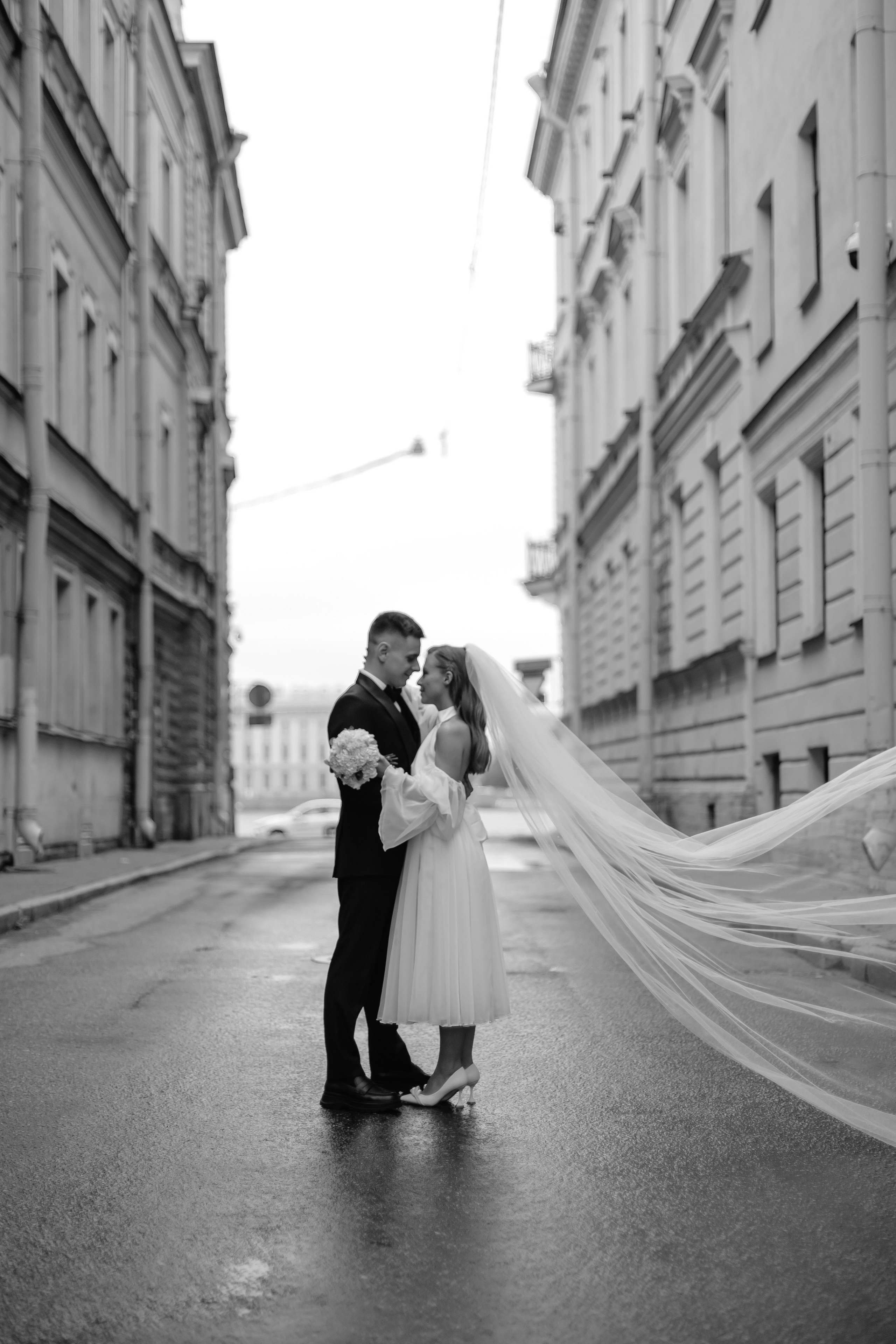 Дождь, жара и Эрмитаж. Свадебный и семейный фотограф Арина Кулёва