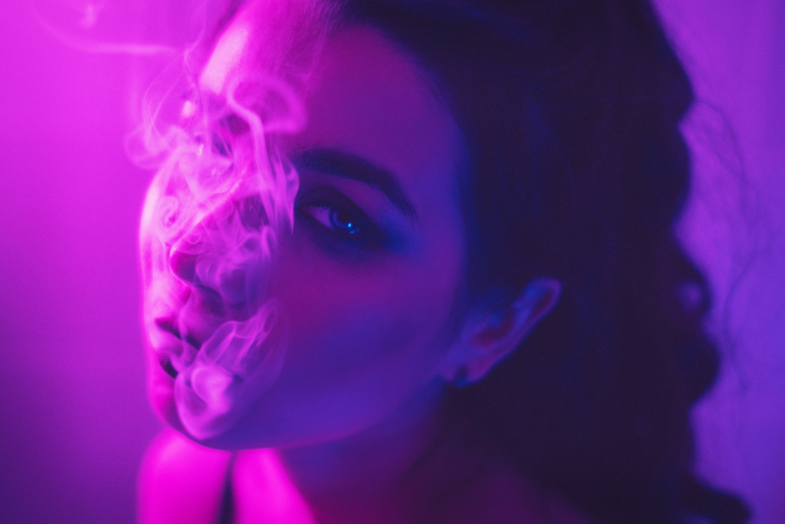 A Playboy photographer helps you find the rich man of your dreams. Dubai, Moscow. Portrait photographer Moscow, UAE, Oleg Koshmarov