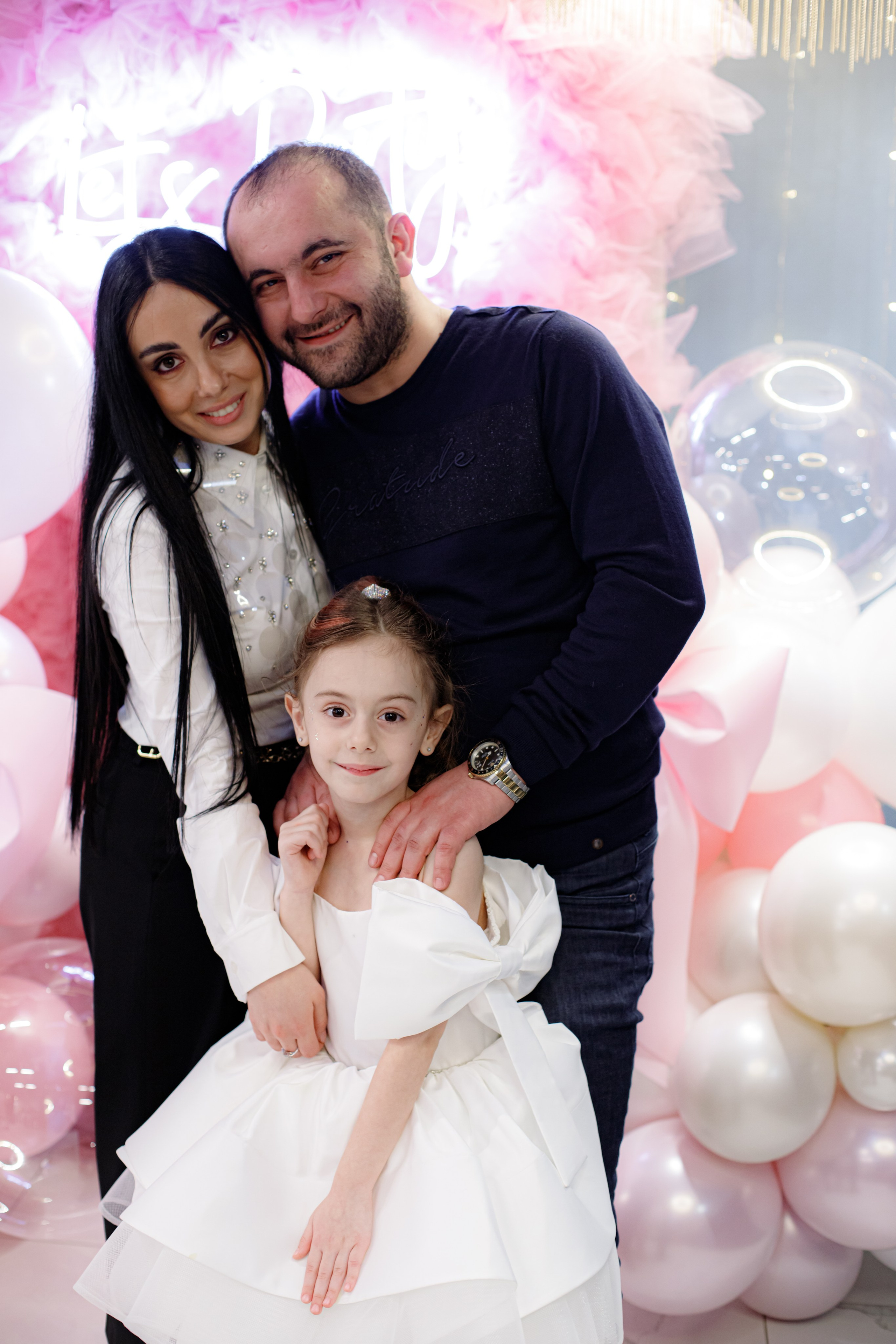 ASIA'S BIRTHDAY PARTY. Photokarish