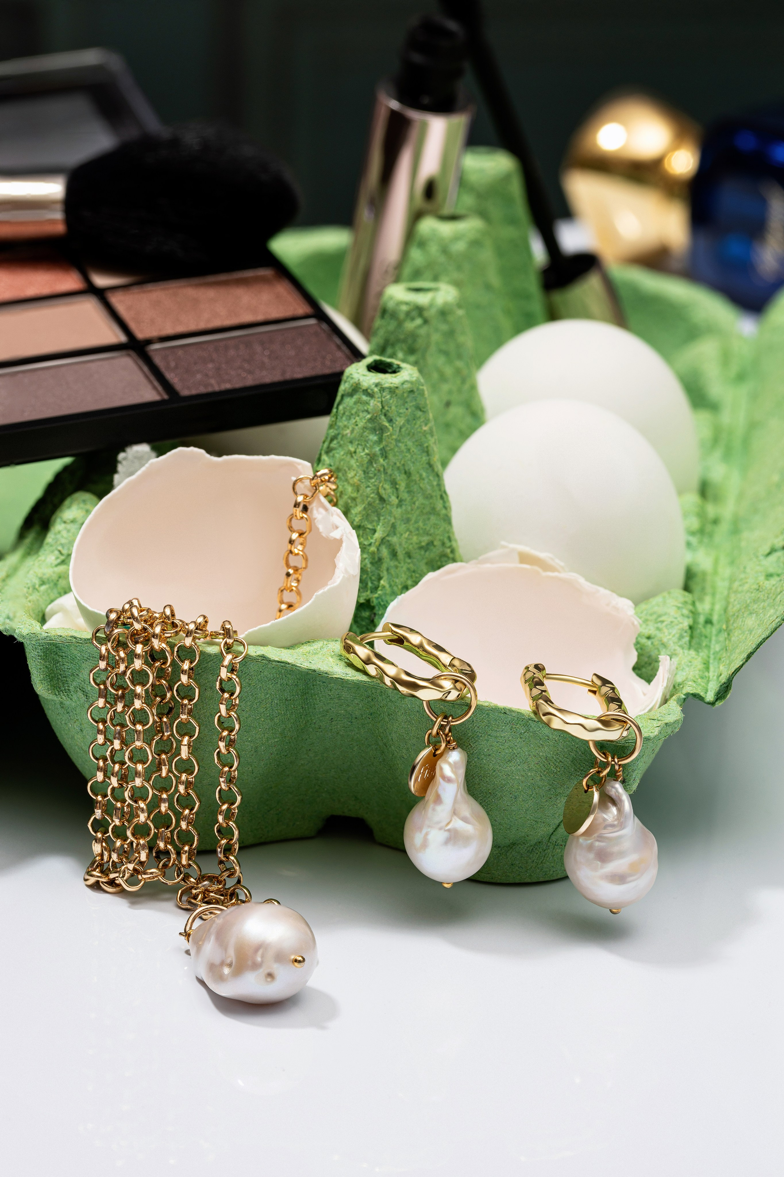 Украшения творчество. Предметная фотосъемка в Москве. Предметная фотостудия Москва