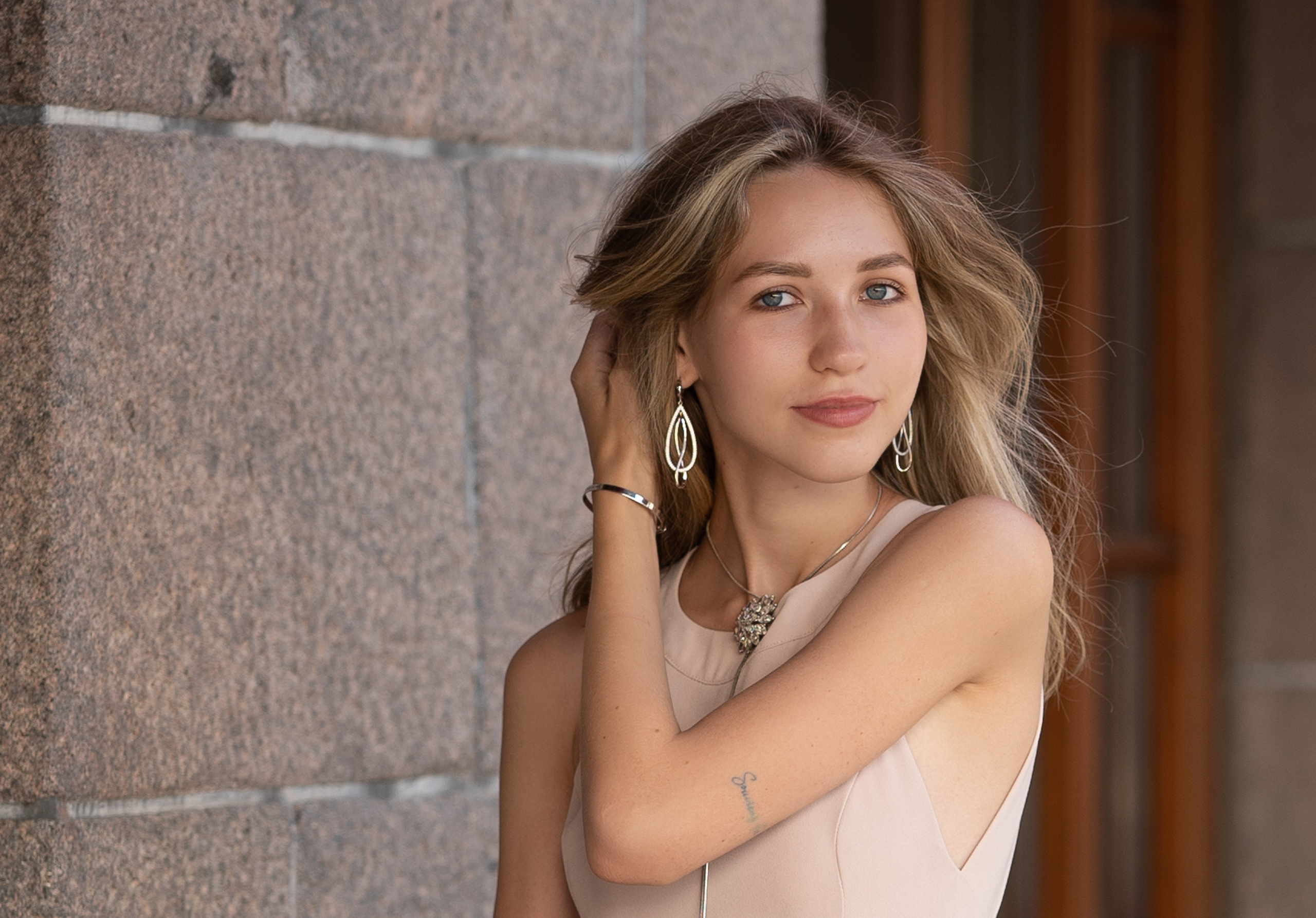 Прогулка по городу. Портрет. Санкт-Петербург, лето 2024. Главная