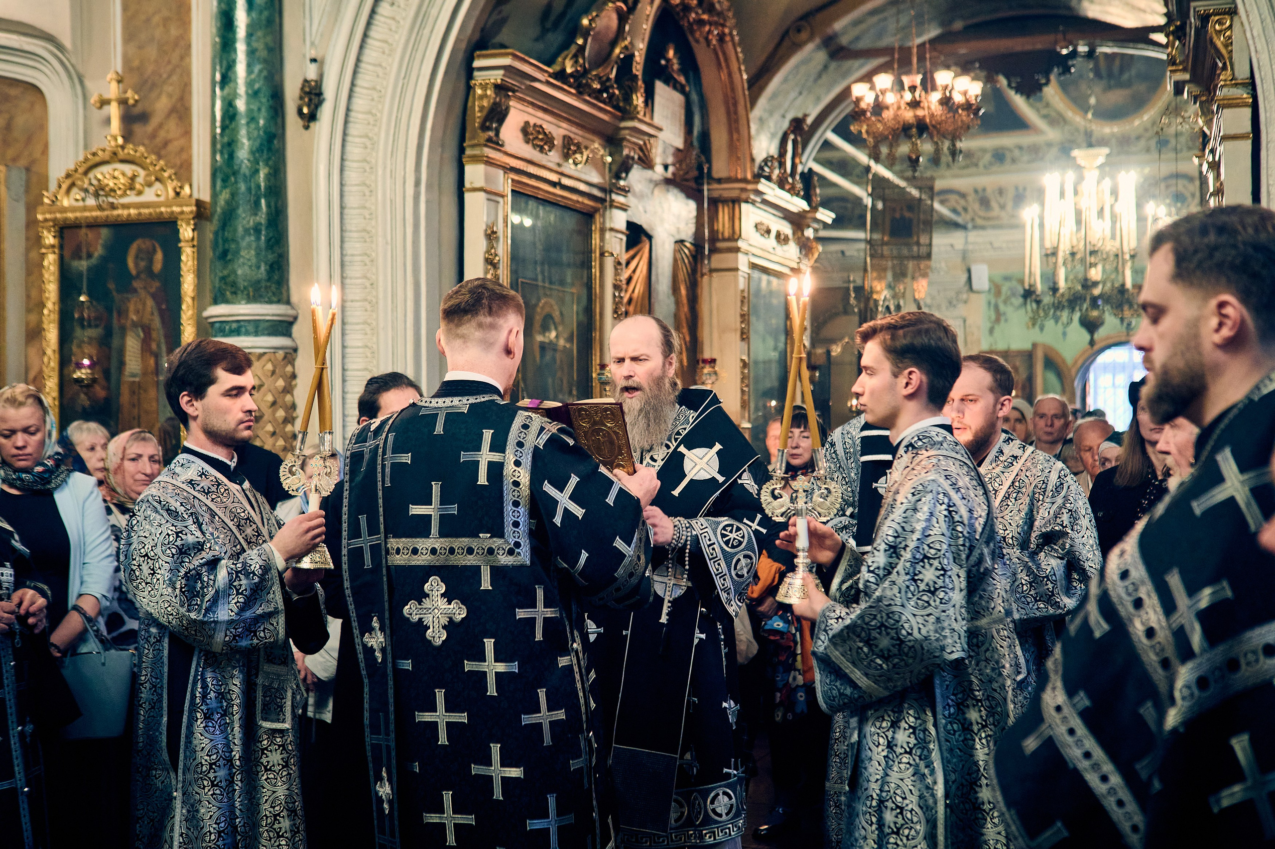 Утреня Погребение Спасителя. DMITRY MOISEENKO — фотограф, художник, топ-стилист