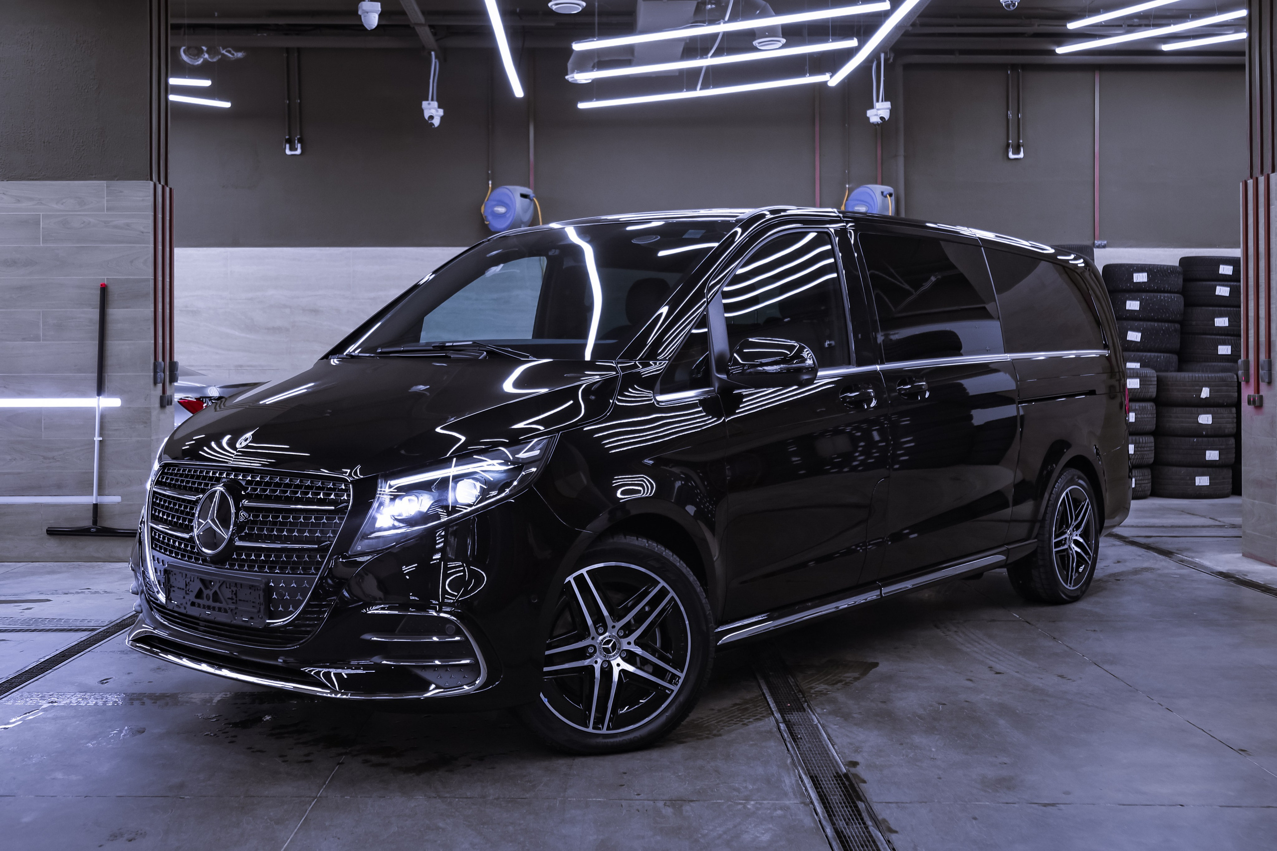 2024 MERCEDES BENZ V 300 d 4MATIC. Mixturecaptures