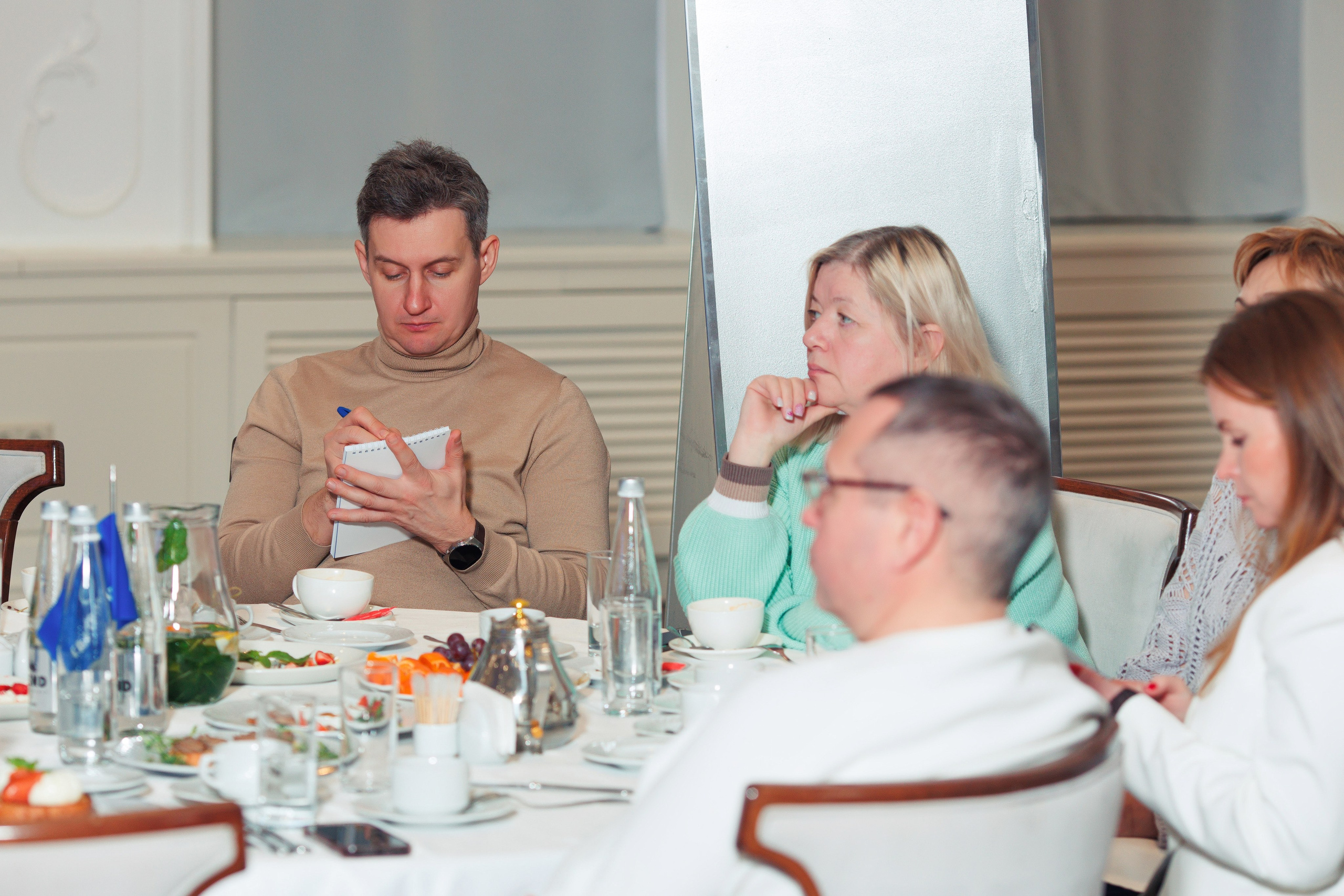 Бизнес-завтрак от Газпромбанка. Репортажный и свадебный фотограф в Уфе Павел Кожевников