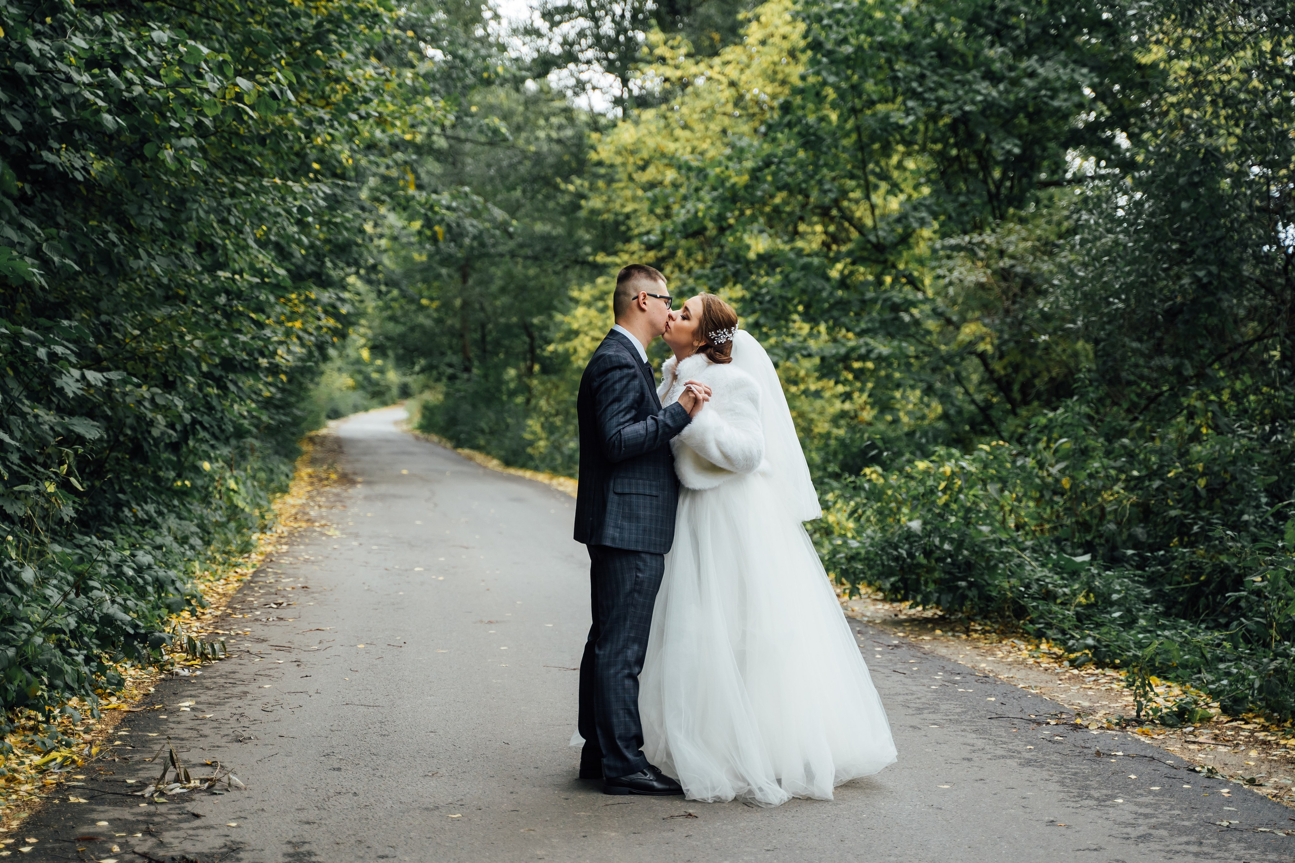 Николай и Ирина свадебная прогулка. Свадебный фотограф в Коломне, Воскресенске, Егорьевске Владимир Петров