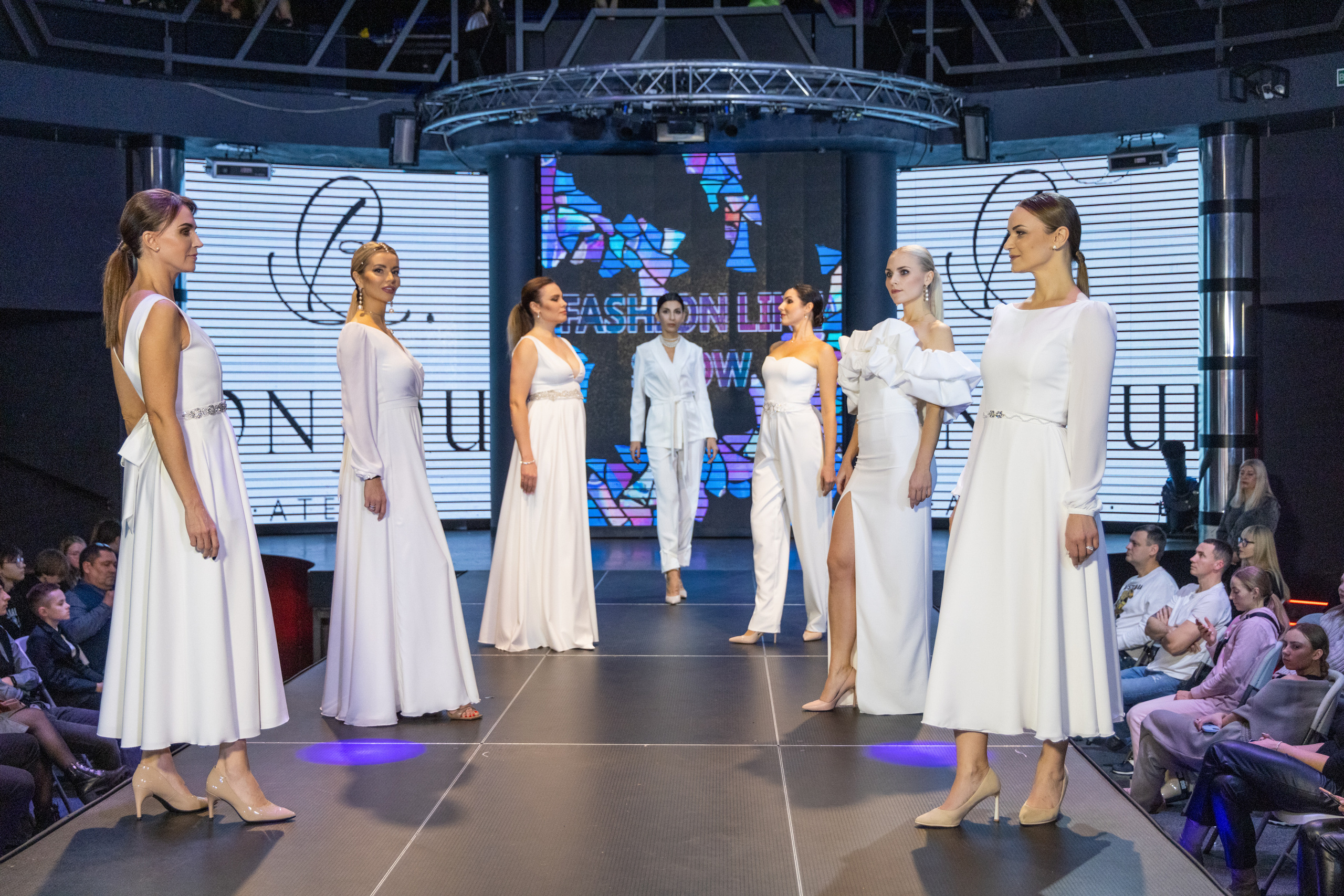 Fashion_line_show. Свадебный салон-ателье Бонжур в Минске Bonjour