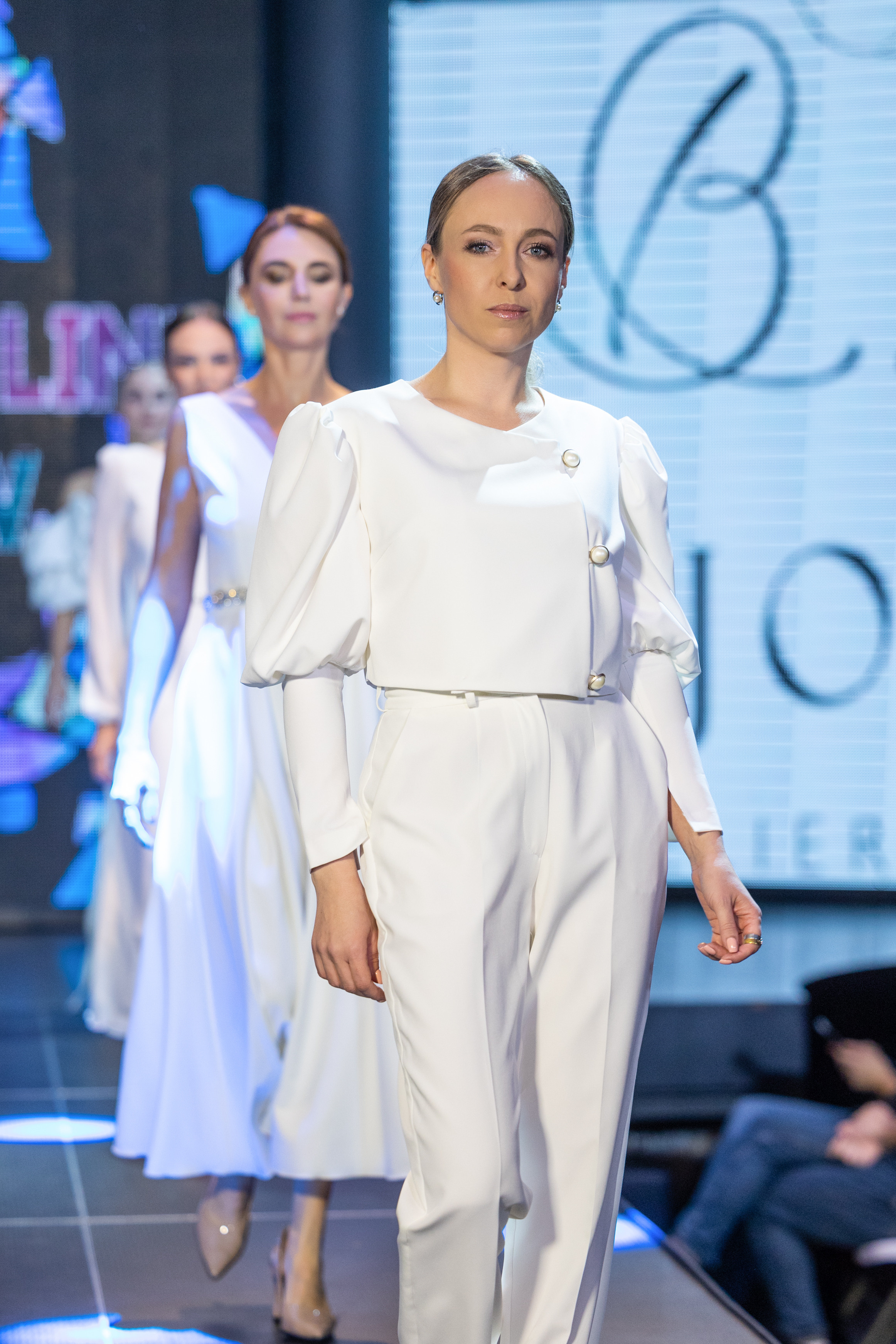 Fashion_line_show. Свадебный салон-ателье Бонжур в Минске Bonjour