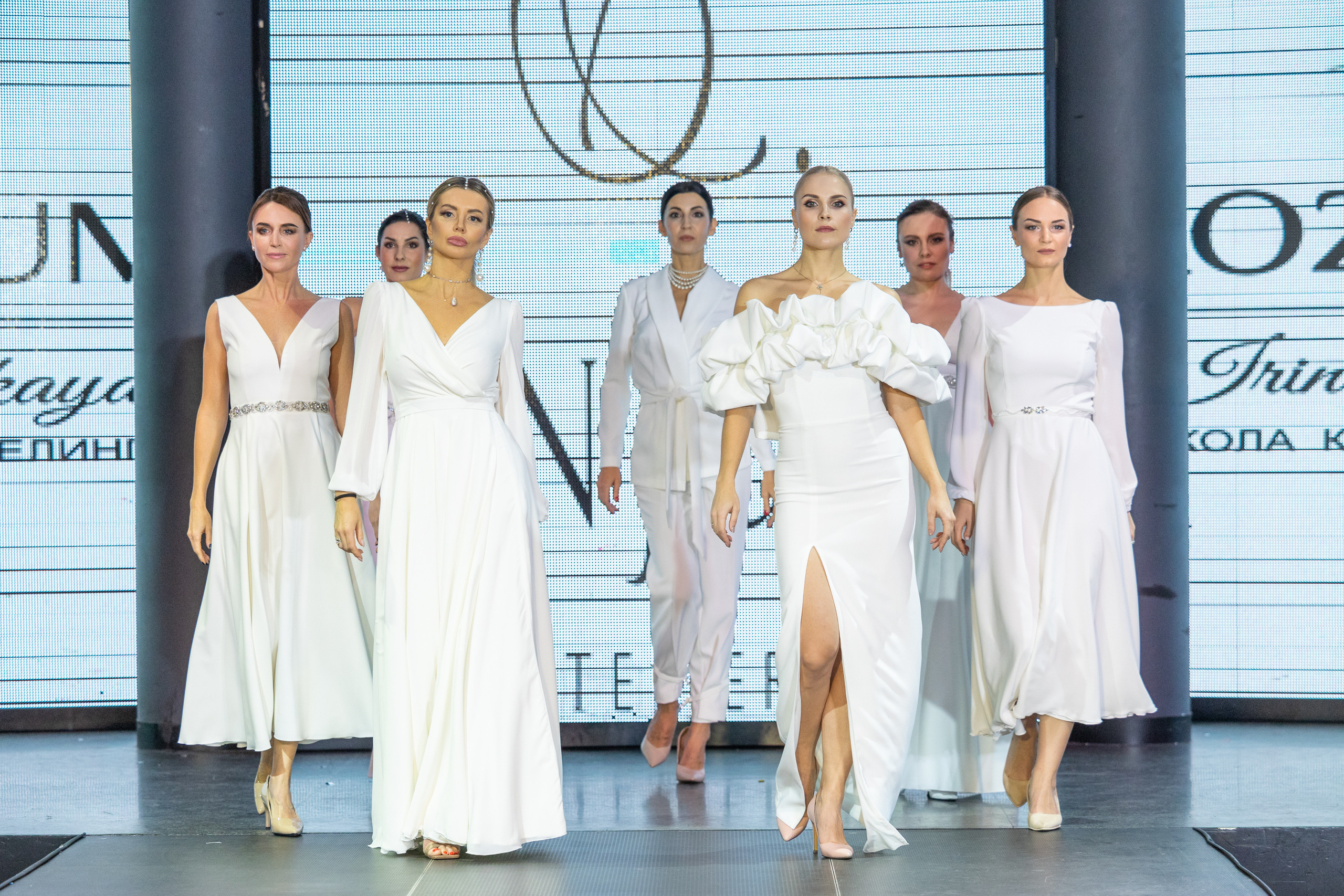 Fashion_line_show. Свадебный салон-ателье Бонжур в Минске Bonjour