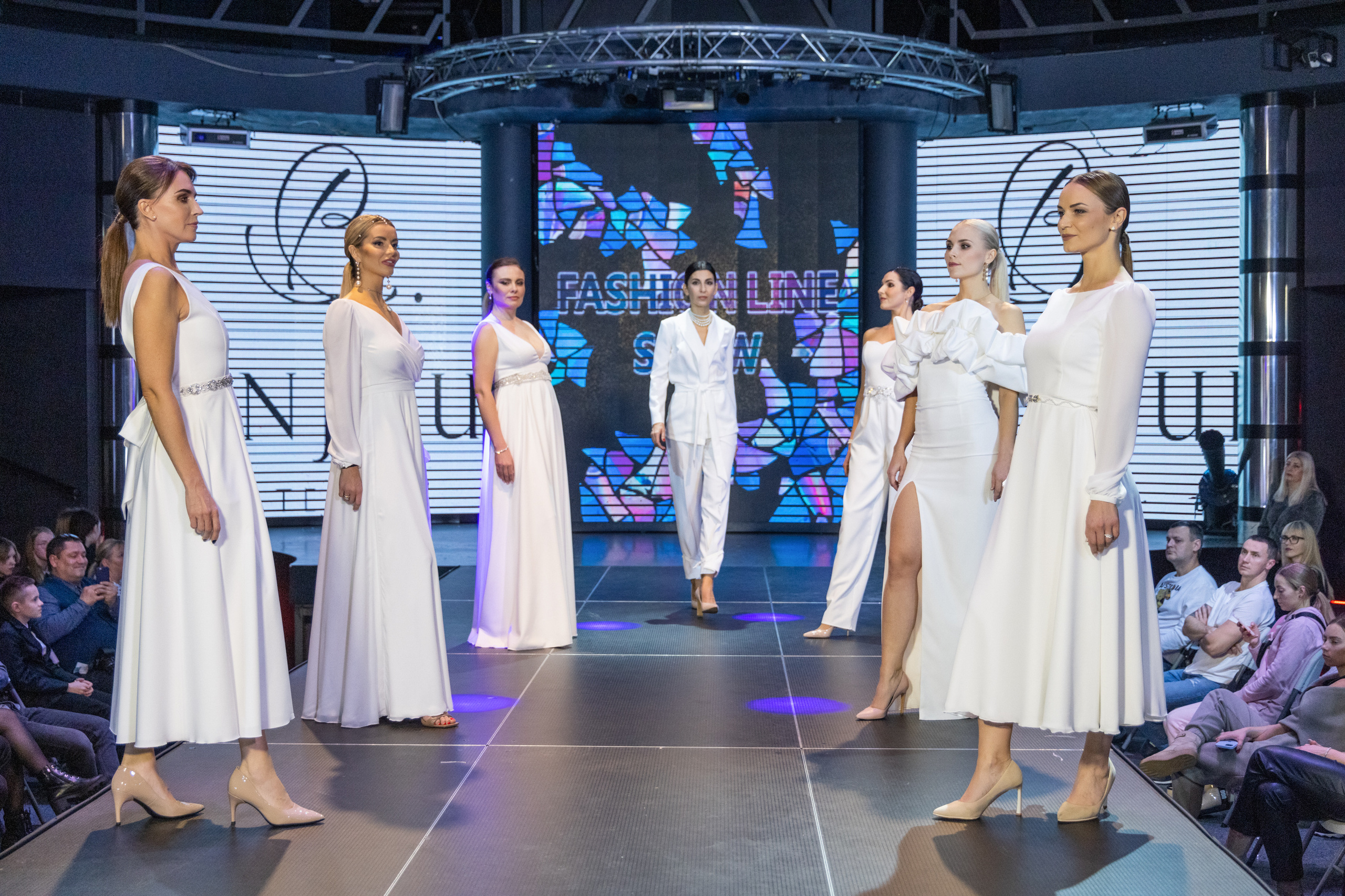 Fashion_line_show. Свадебный салон-ателье Бонжур в Минске Bonjour
