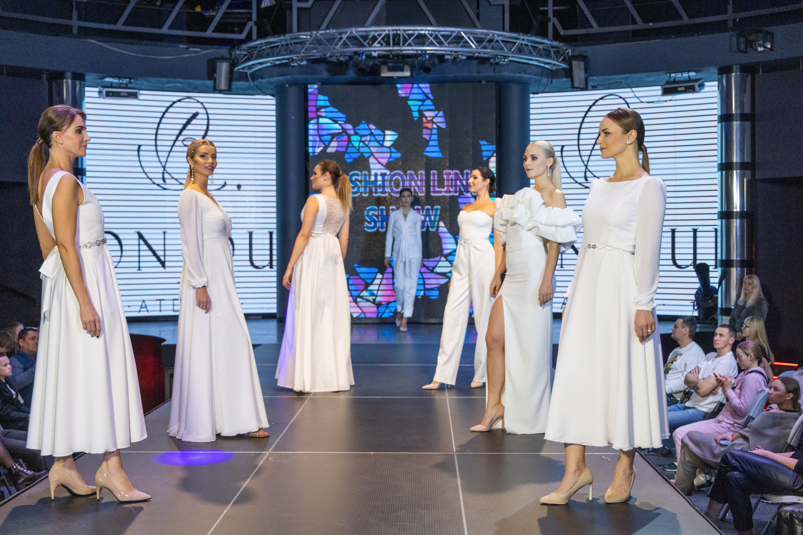 Fashion_line_show. Свадебный салон-ателье Бонжур в Минске Bonjour