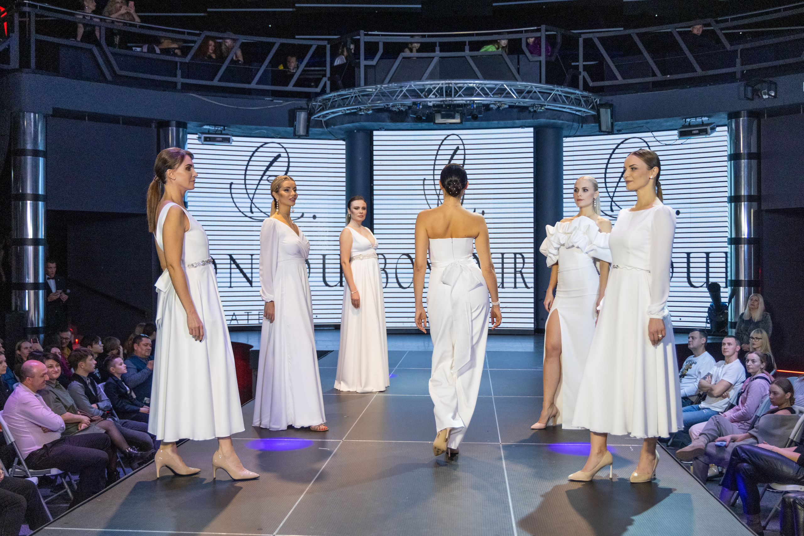 Fashion_line_show. Свадебный салон-ателье Бонжур в Минске Bonjour