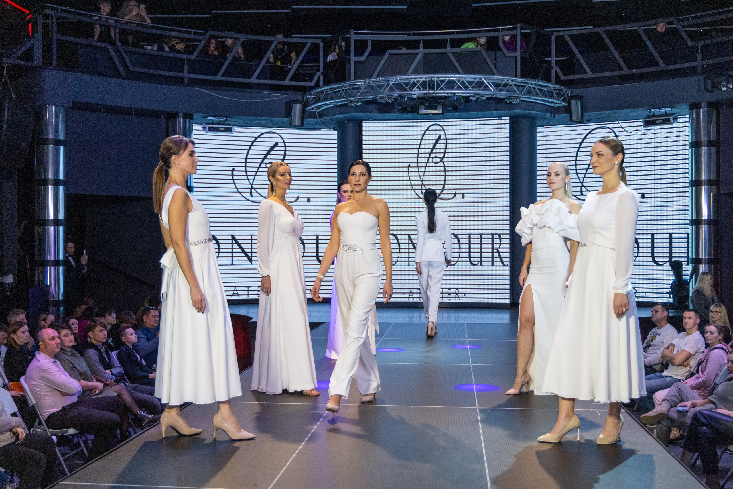 Fashion_line_show. Свадебный салон-ателье Бонжур в Минске Bonjour
