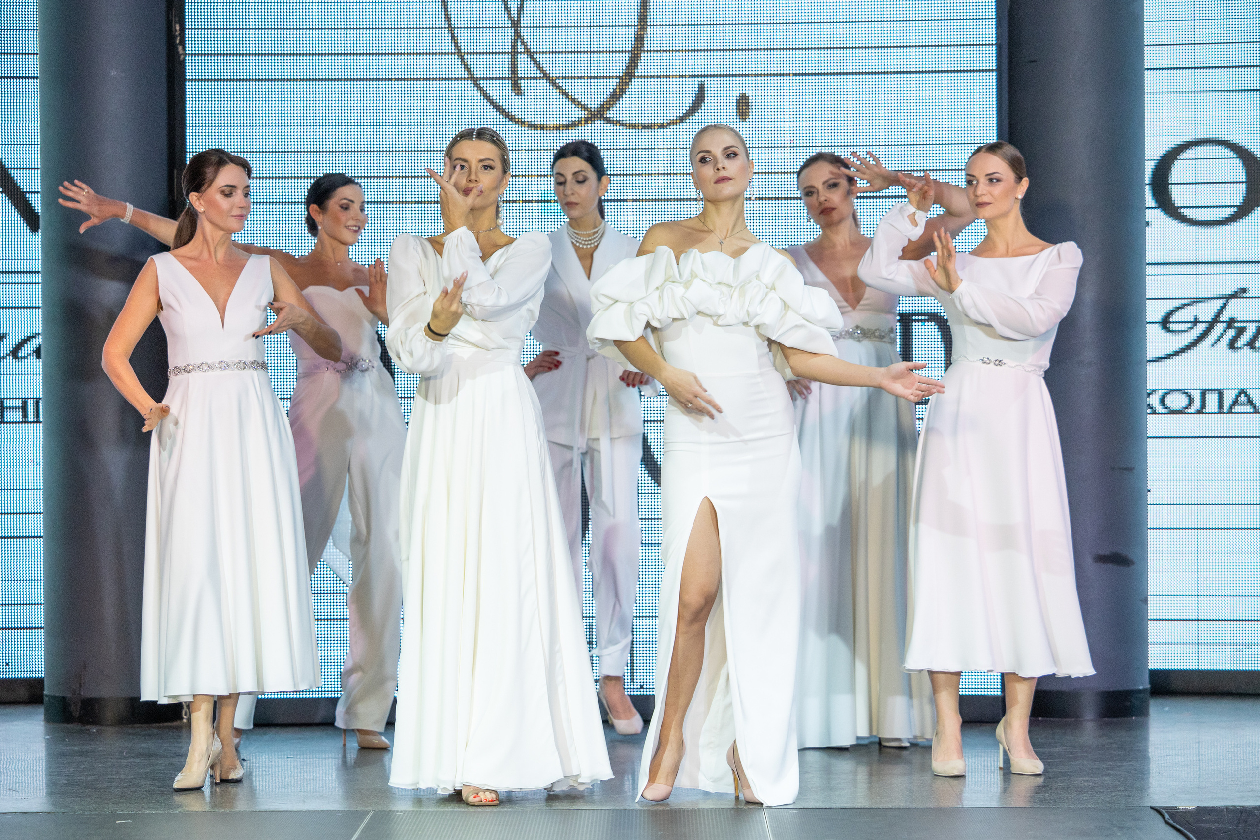 Fashion_line_show. Свадебный салон-ателье Бонжур в Минске Bonjour