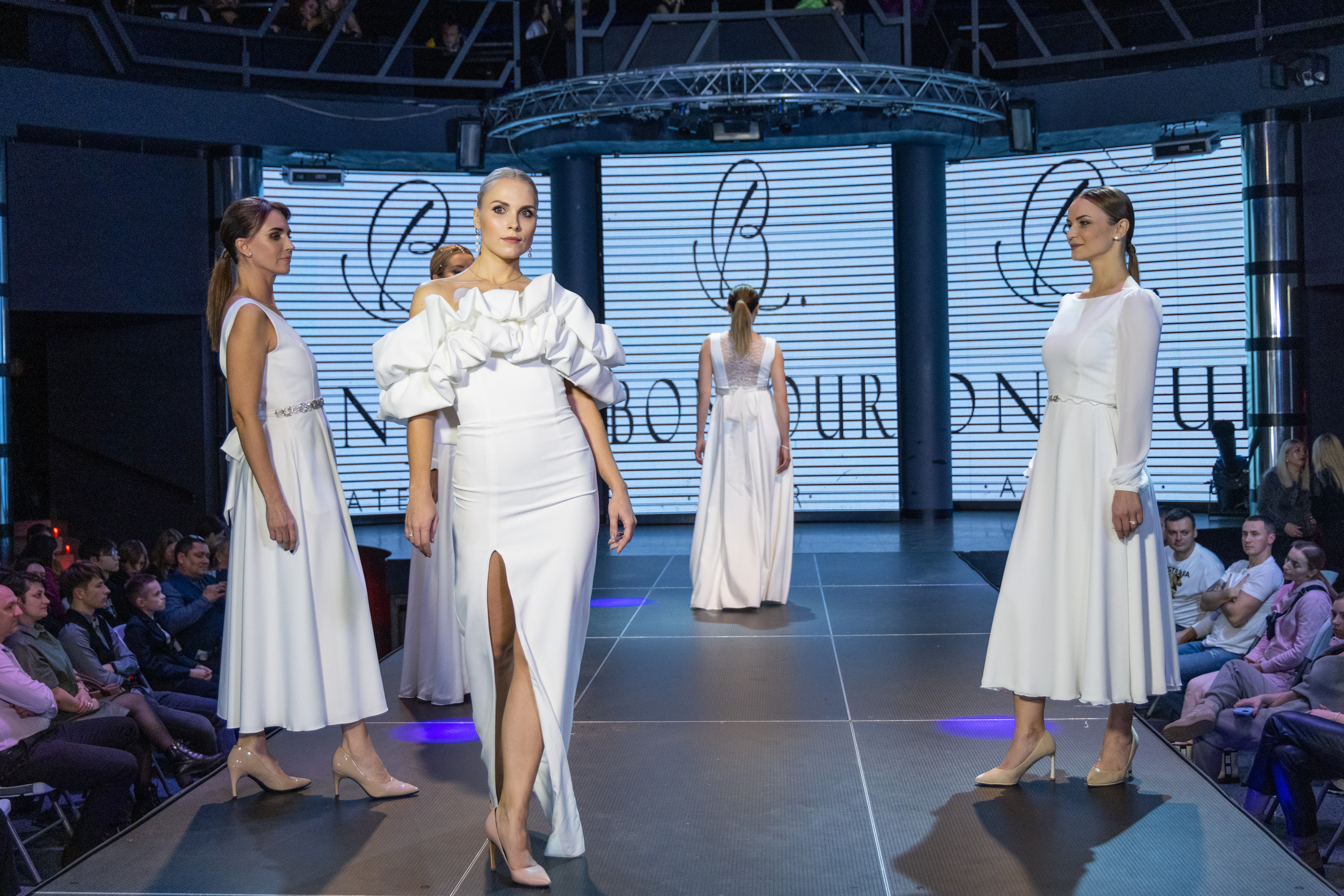 Fashion_line_show. Свадебный салон-ателье Бонжур в Минске Bonjour