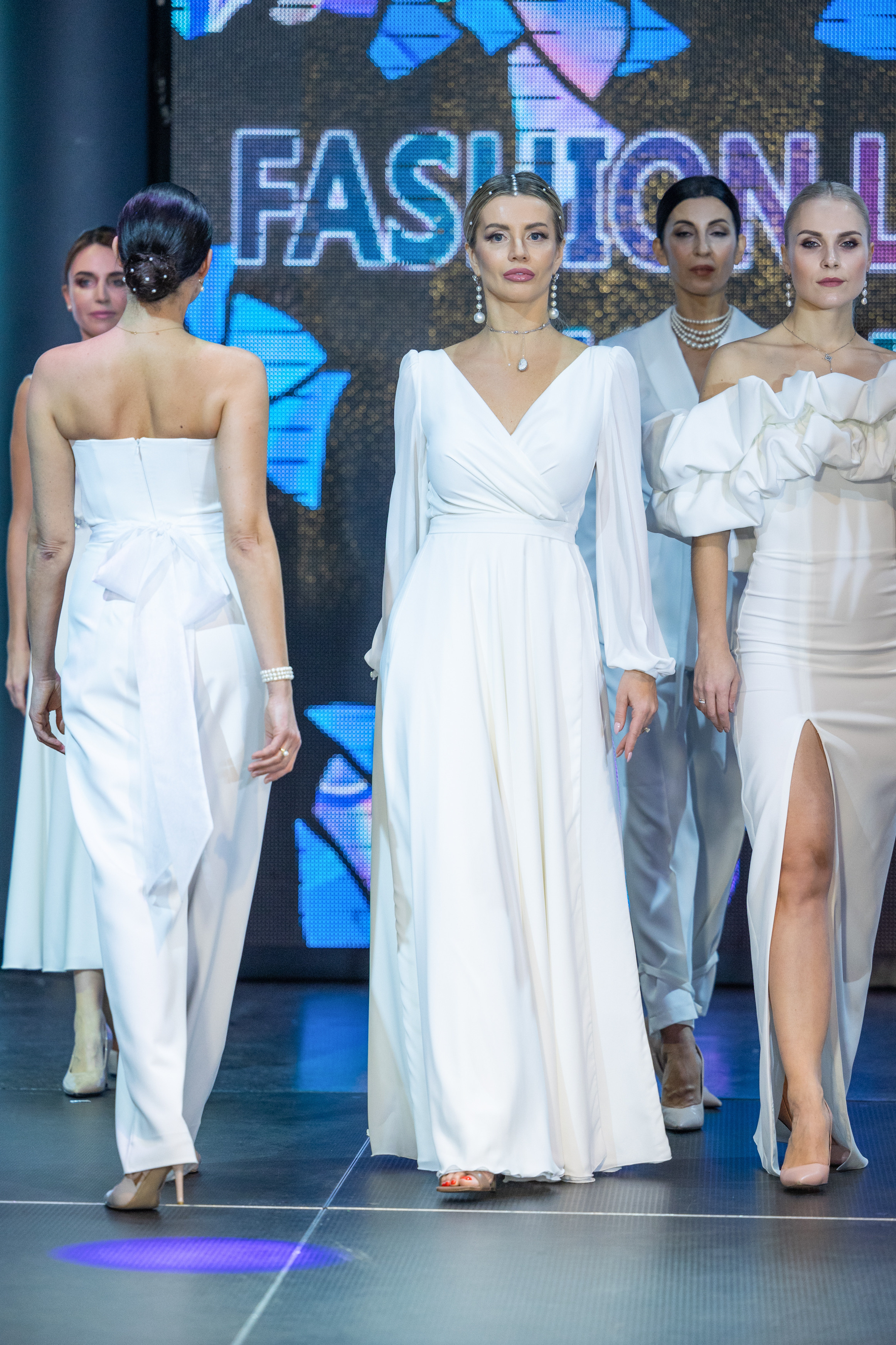 Fashion_line_show. Свадебный салон-ателье Бонжур в Минске Bonjour