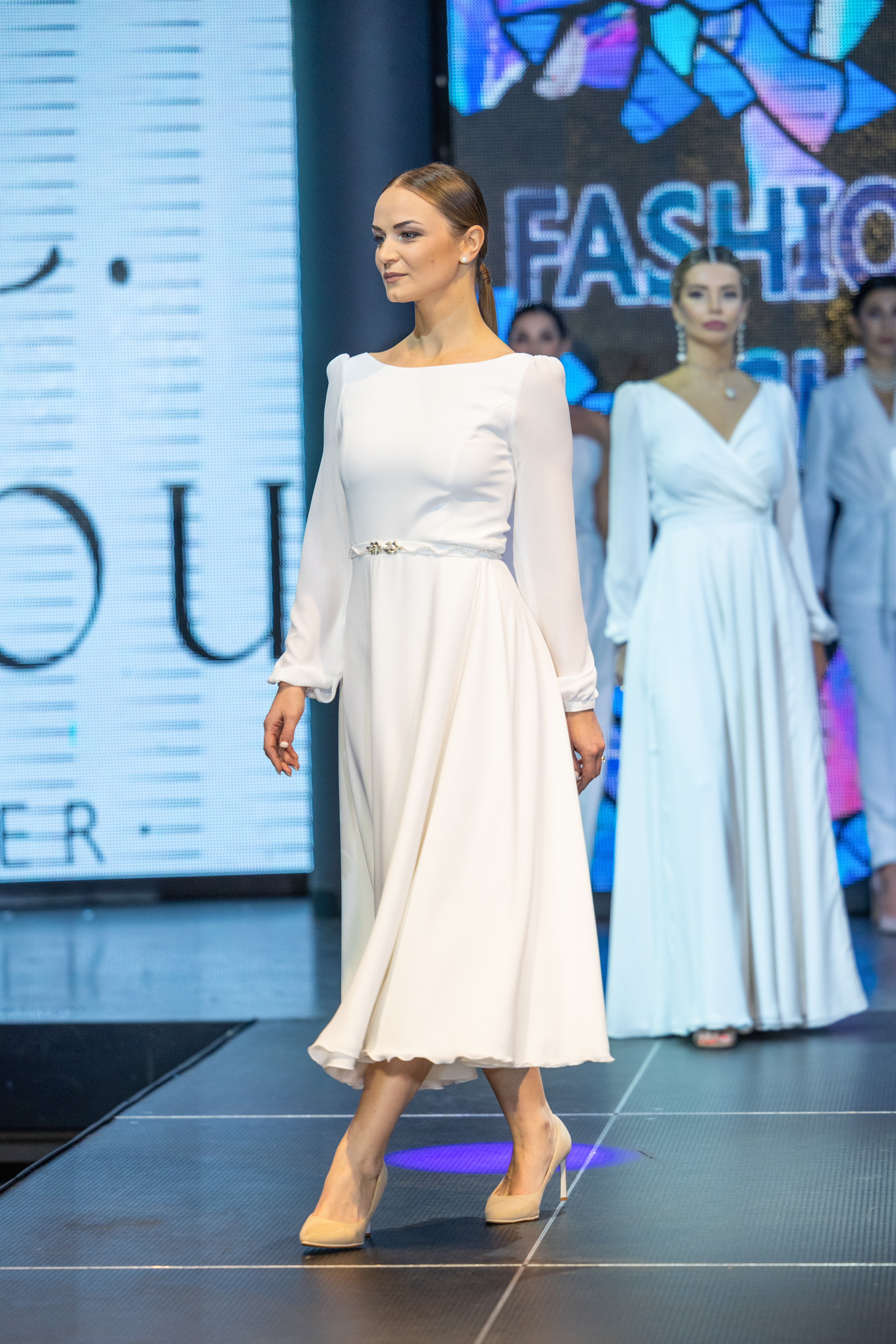 Fashion_line_show. Свадебный салон-ателье Бонжур в Минске Bonjour