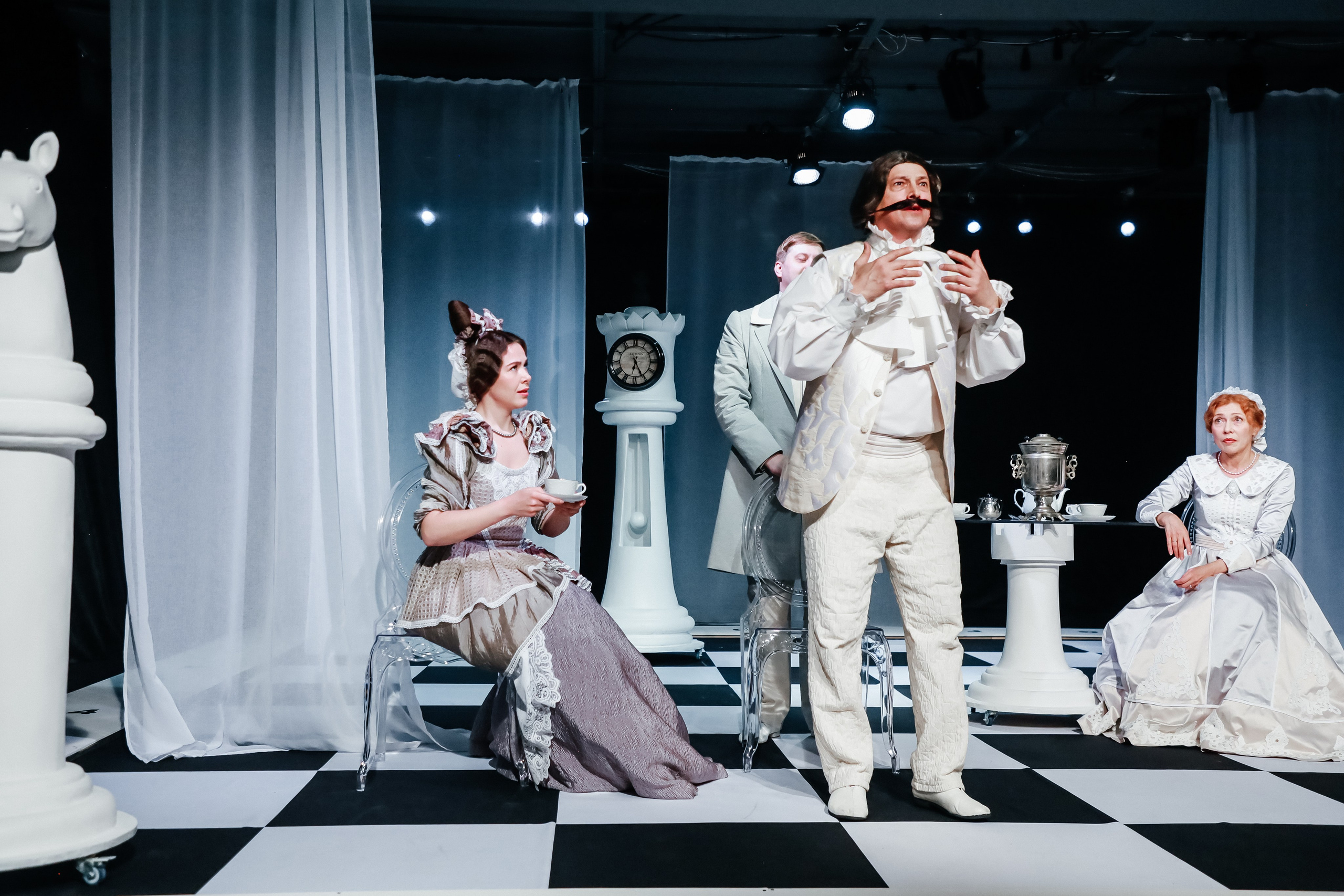 «Дядюшкин сон». Молодёжный театр алтая. Режиссер Дарья Камошина. Фоторепортаж. Театральная фотосъёмка