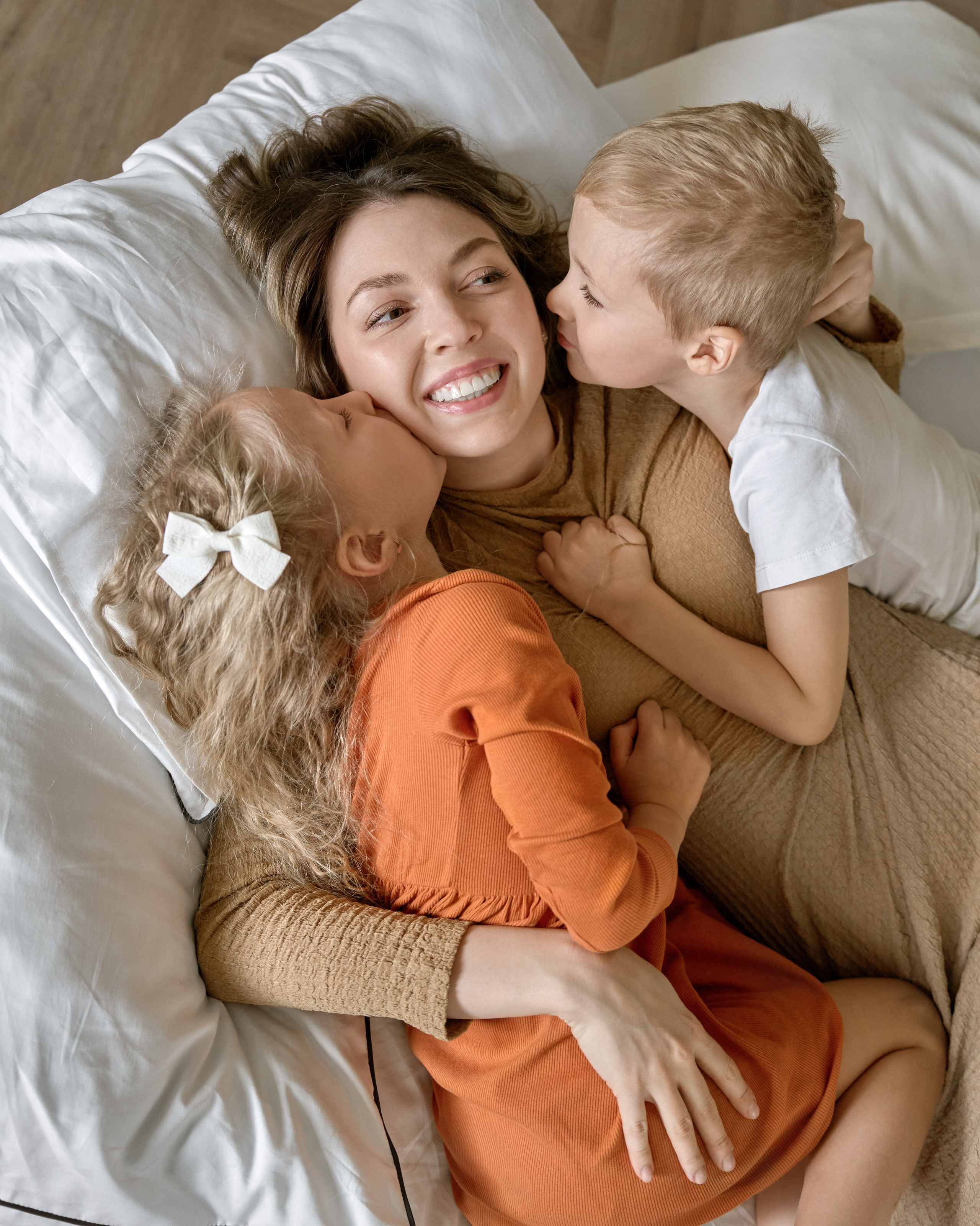 Семейная фотосьемка в фотостудии «Истории» зал «Апартаменты»