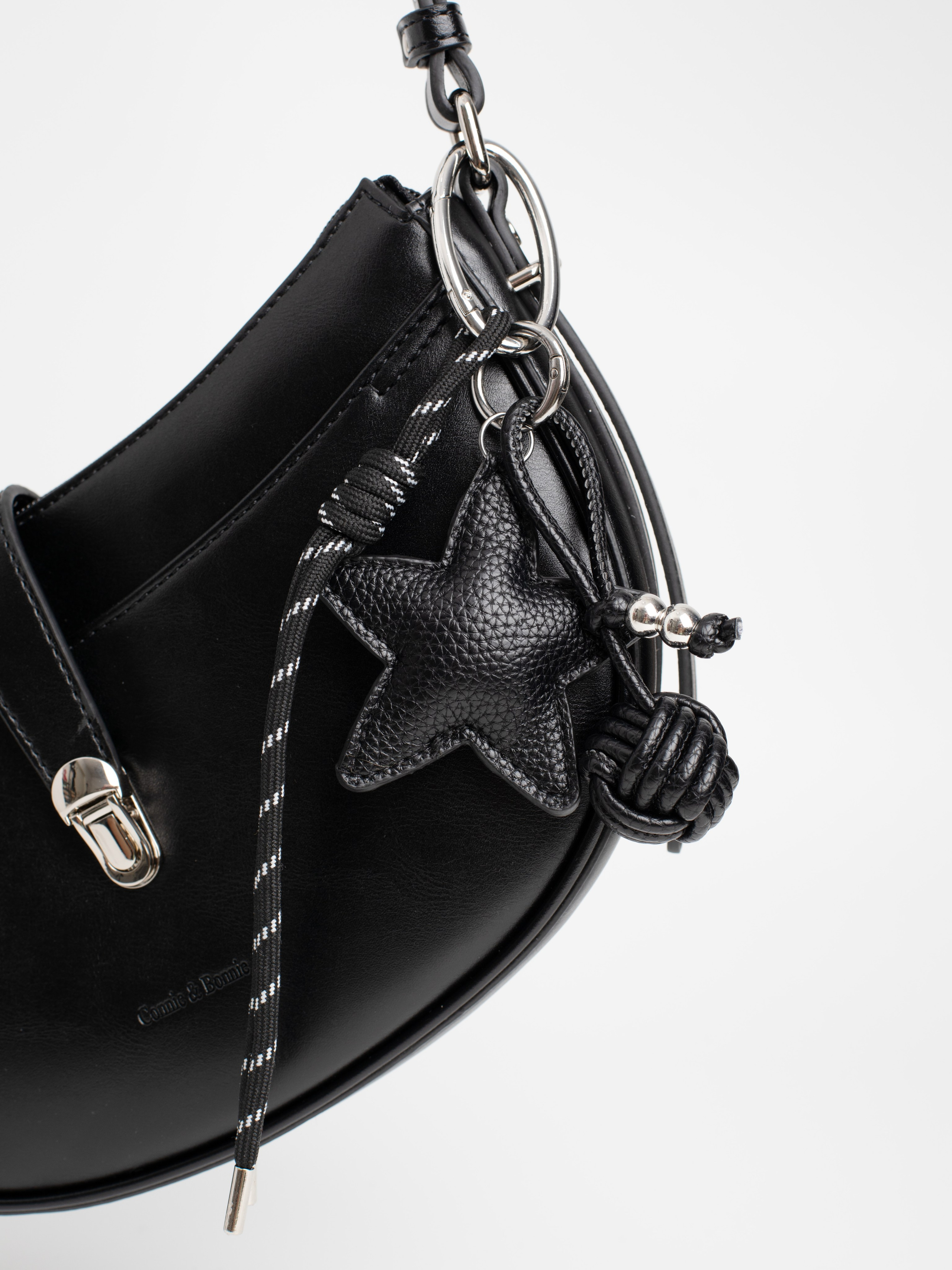 Женские сумки. Фотостудия предметной и модельной съёмки для маркетплейсов