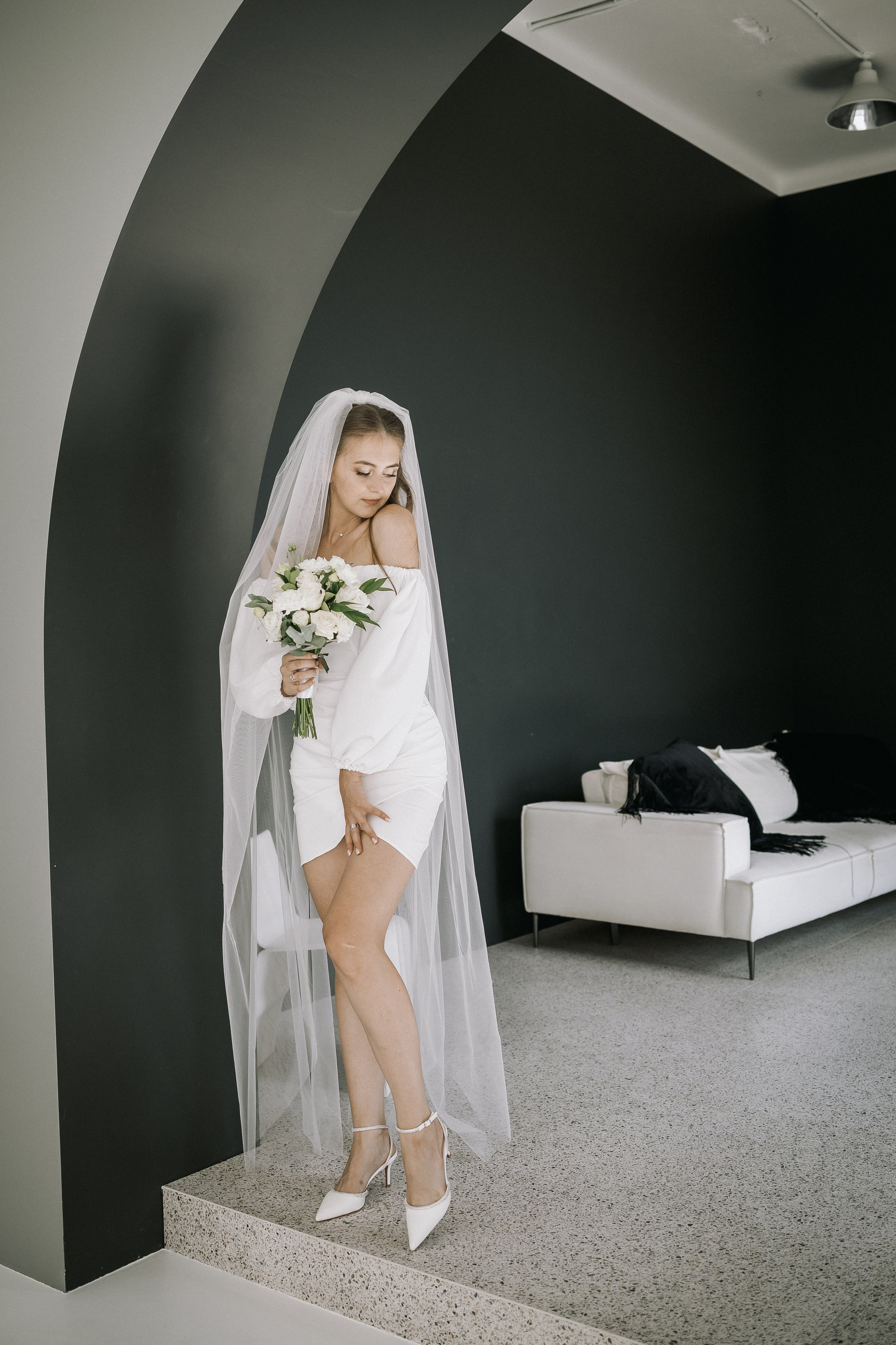 Свадебная прогулка. Эвелина и Дмитрий. Свадебная фотография. Арина Рубах