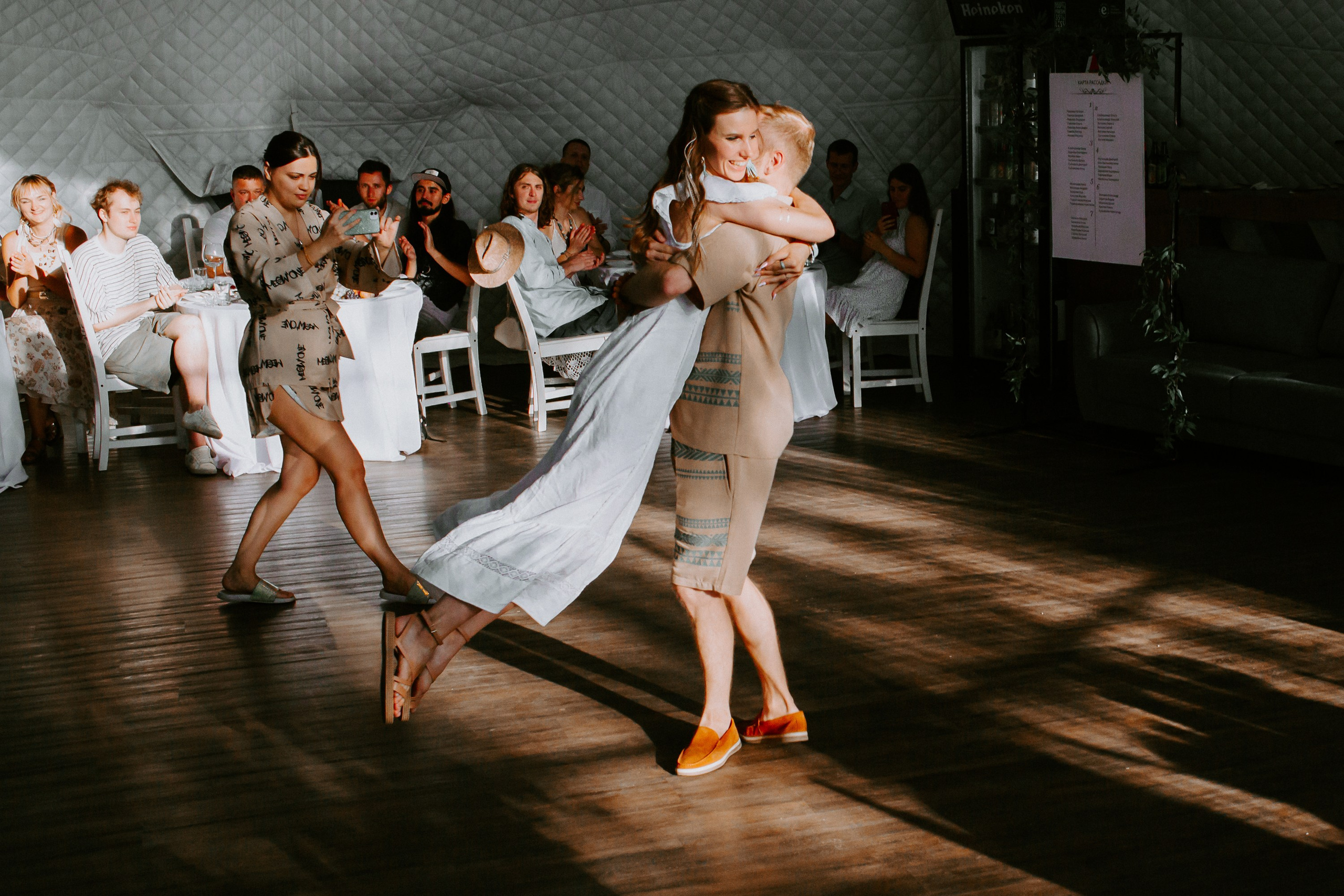 Свадьба Евгения и Илья. Загс. Банкет. Фотограф в Челябинске Ополихина Анна