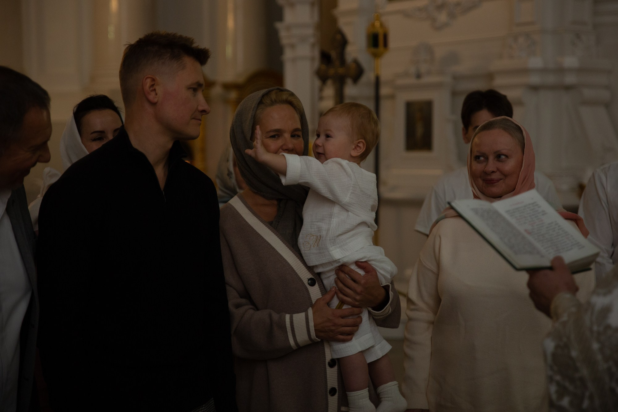 Пресеты для свадеб, венчаний, крещений и т. д. Фотограф крещение венчание в Петербурге! Помогает подобрать храм и посоветовал душевного батюшку в СПб