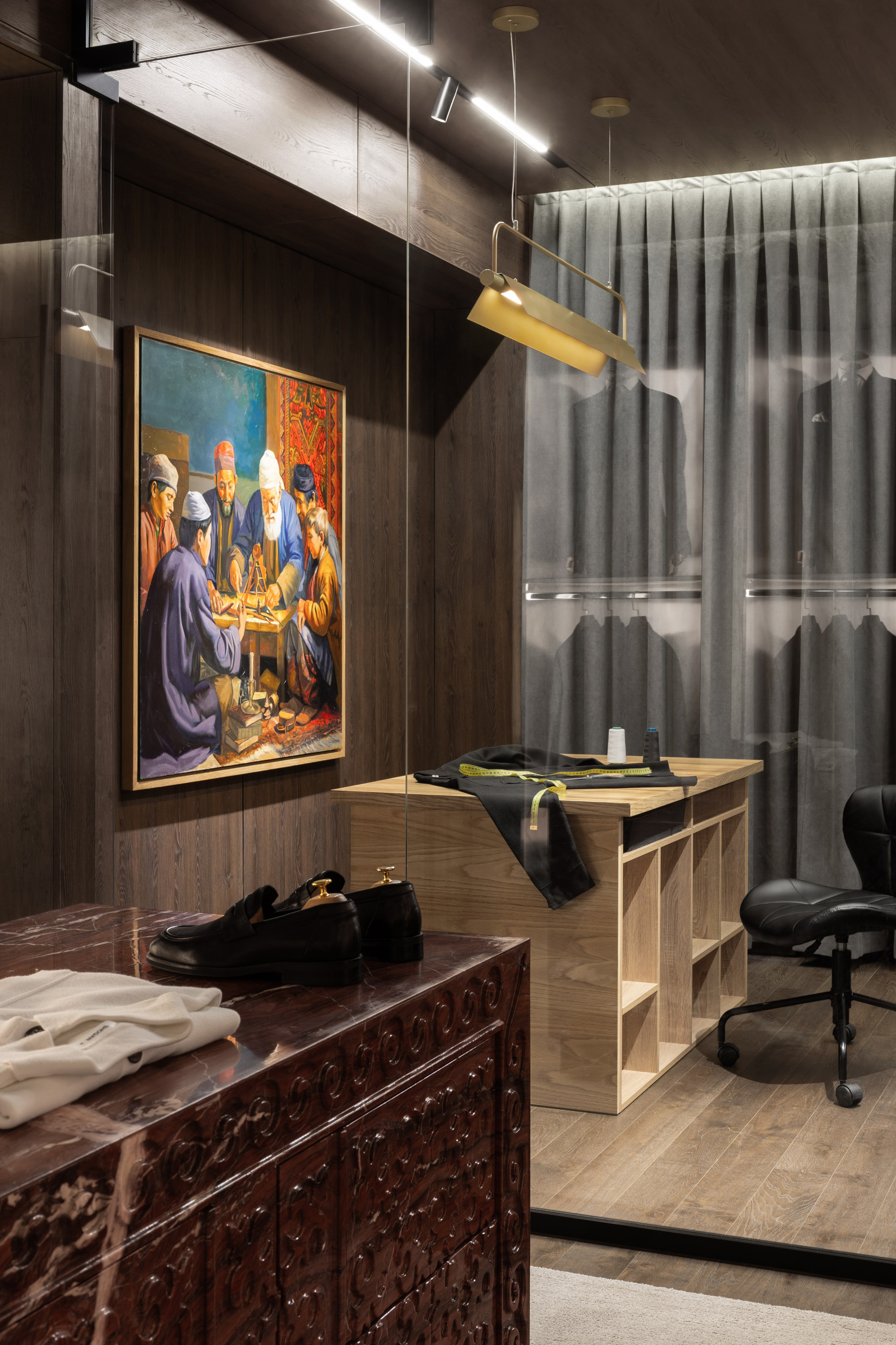 Магазин мужской одежды SHOQAN. Roman Yakunin — interior photographer in Almaty, Kazakhstan