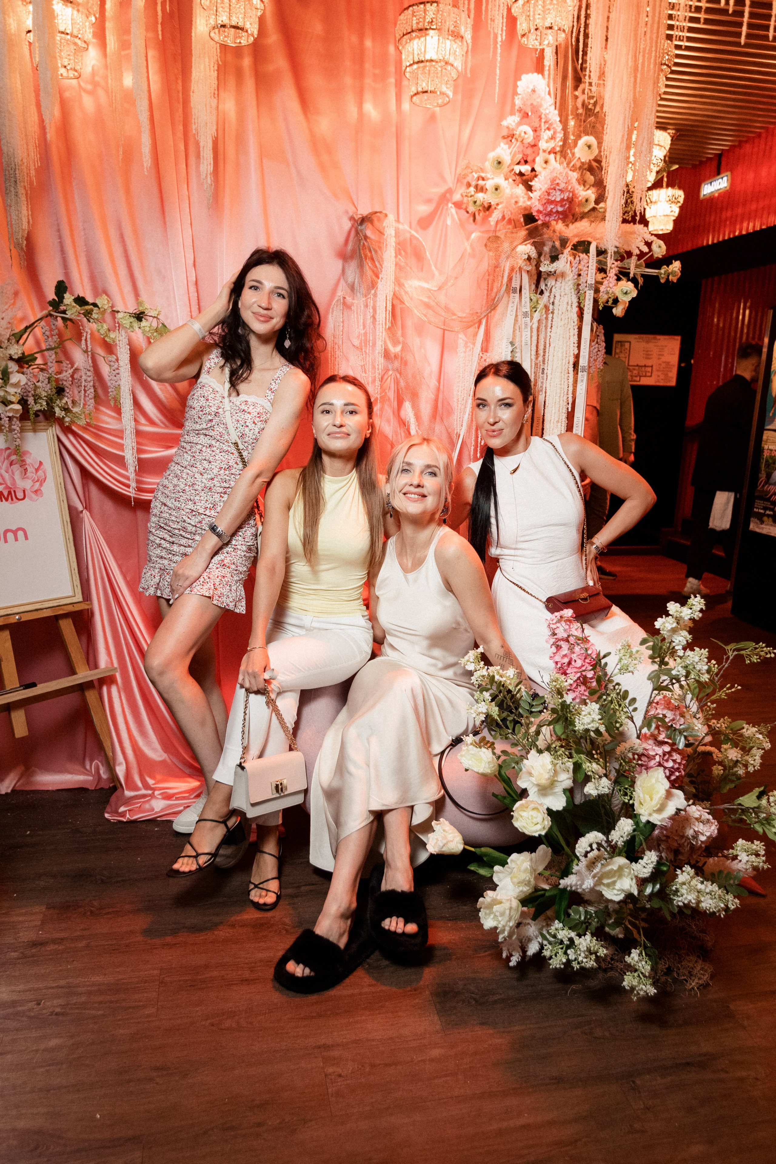 ELE AMU x PLUM — Показ новой коллекции брендов. СВОИ. ФОТООТЧЕТЫ-СОБЫТИЯ-МЕСТА