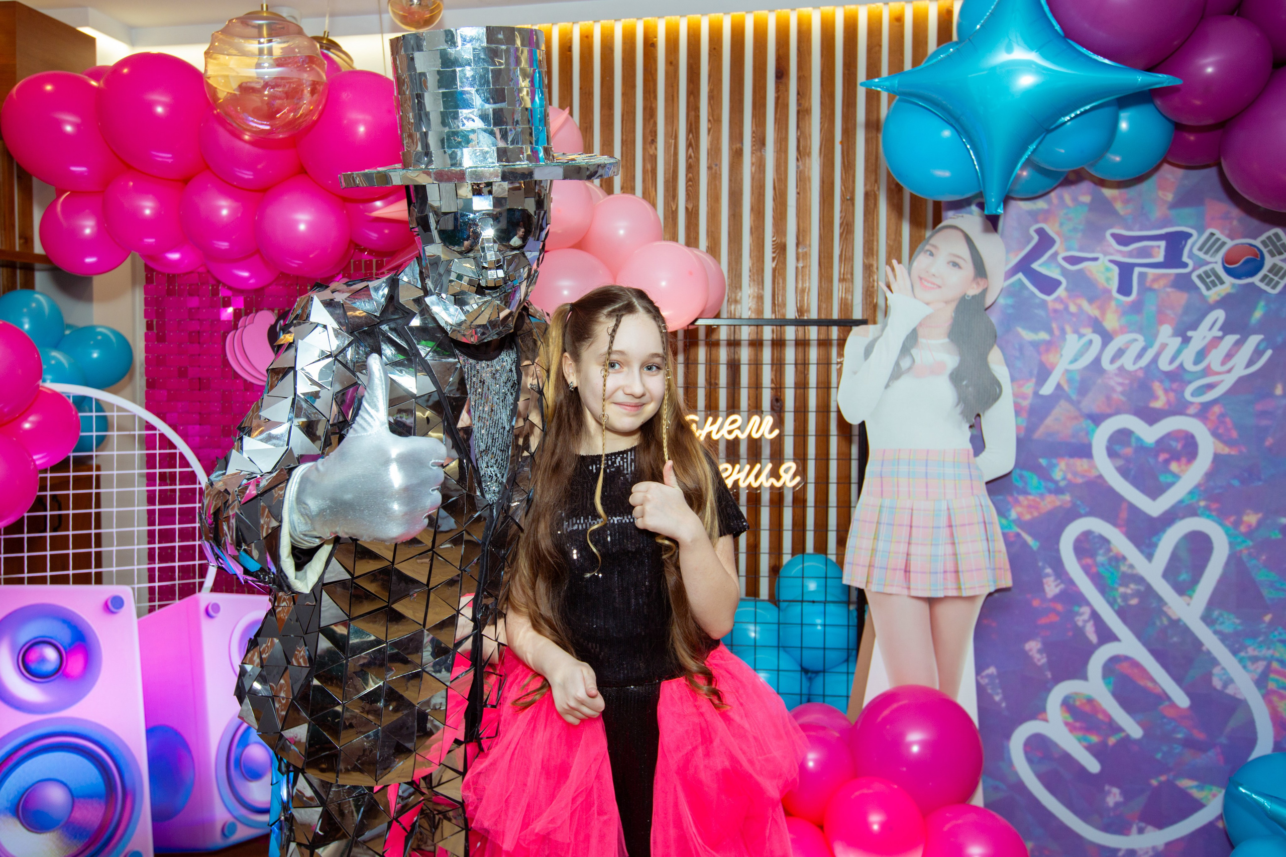 День рождения Ульяны. Фотограф Антонина Свешникова. ВЫПУСКНЫЕ ФОТОКНИГИ для детских садов и школ. Москва, Владимир