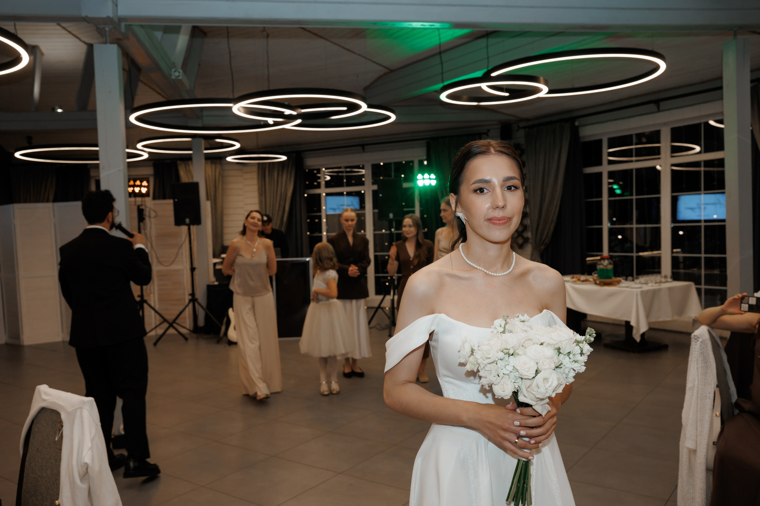 Регистрация в отеле Fish Point, ЗАГС Бутово, прогулка в Остафьево. Свадебный и репортажный фотограф (Москва, Королев и другие)