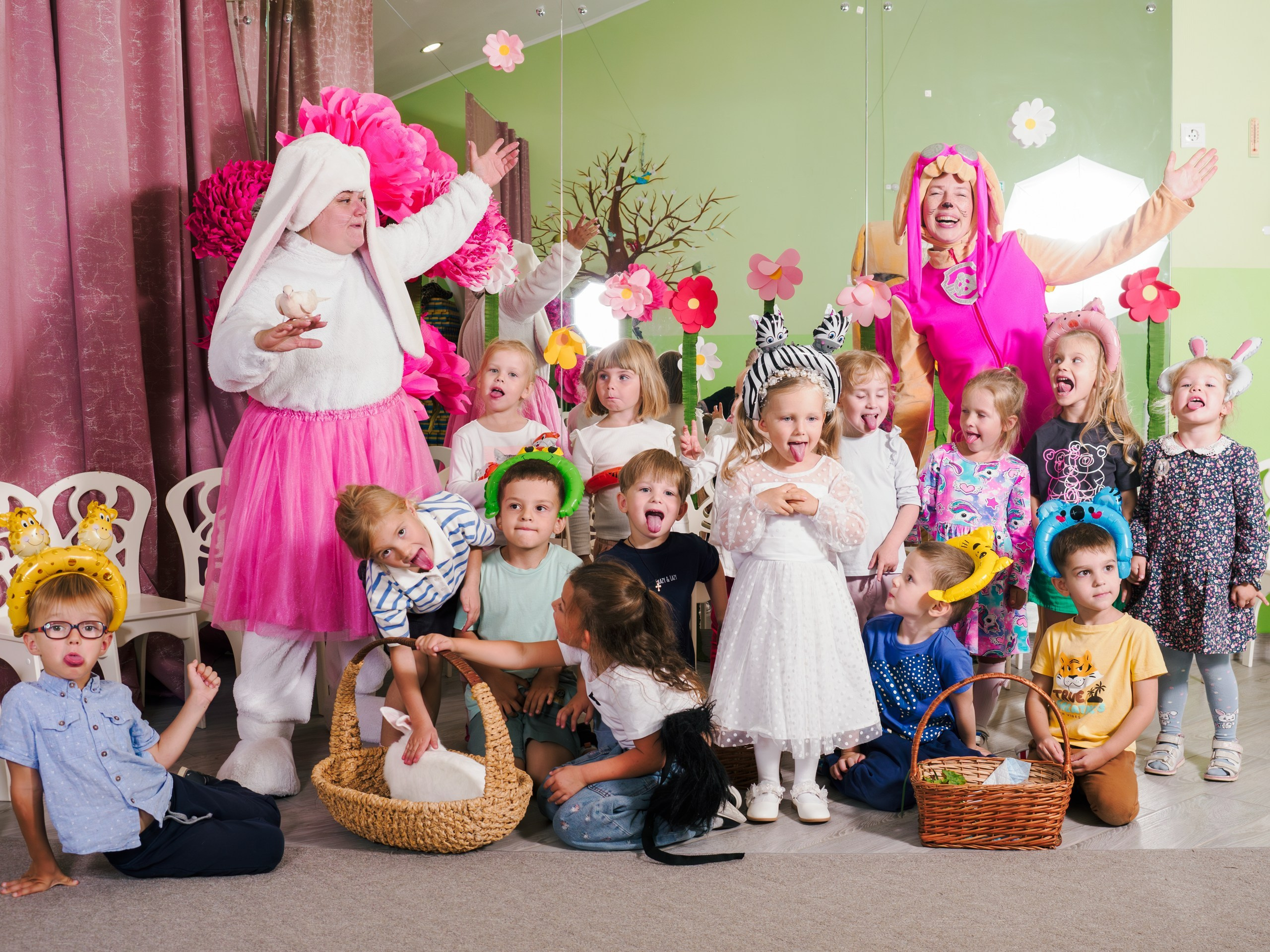 Групповая фотография выпускников детского сада в Москве