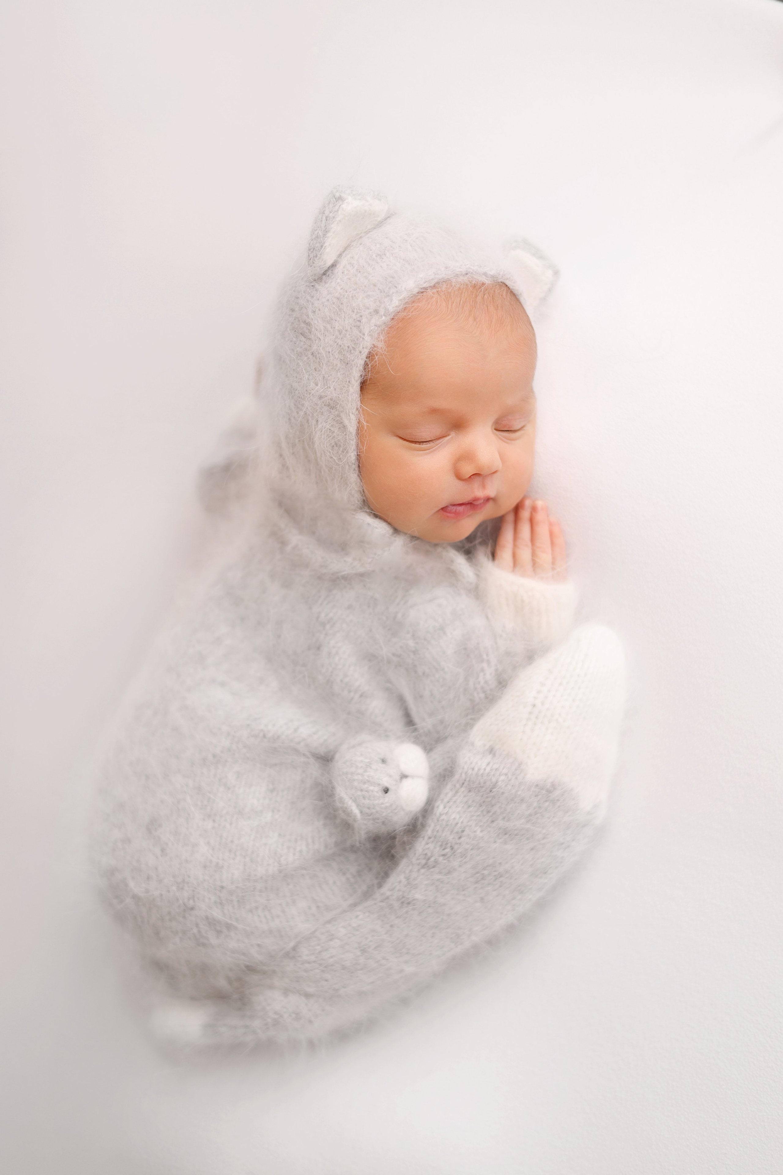 Ньюборн съемка двойняшек в Москве. Фотограф новорожденных Москва. Ньюборн фотограф Москва