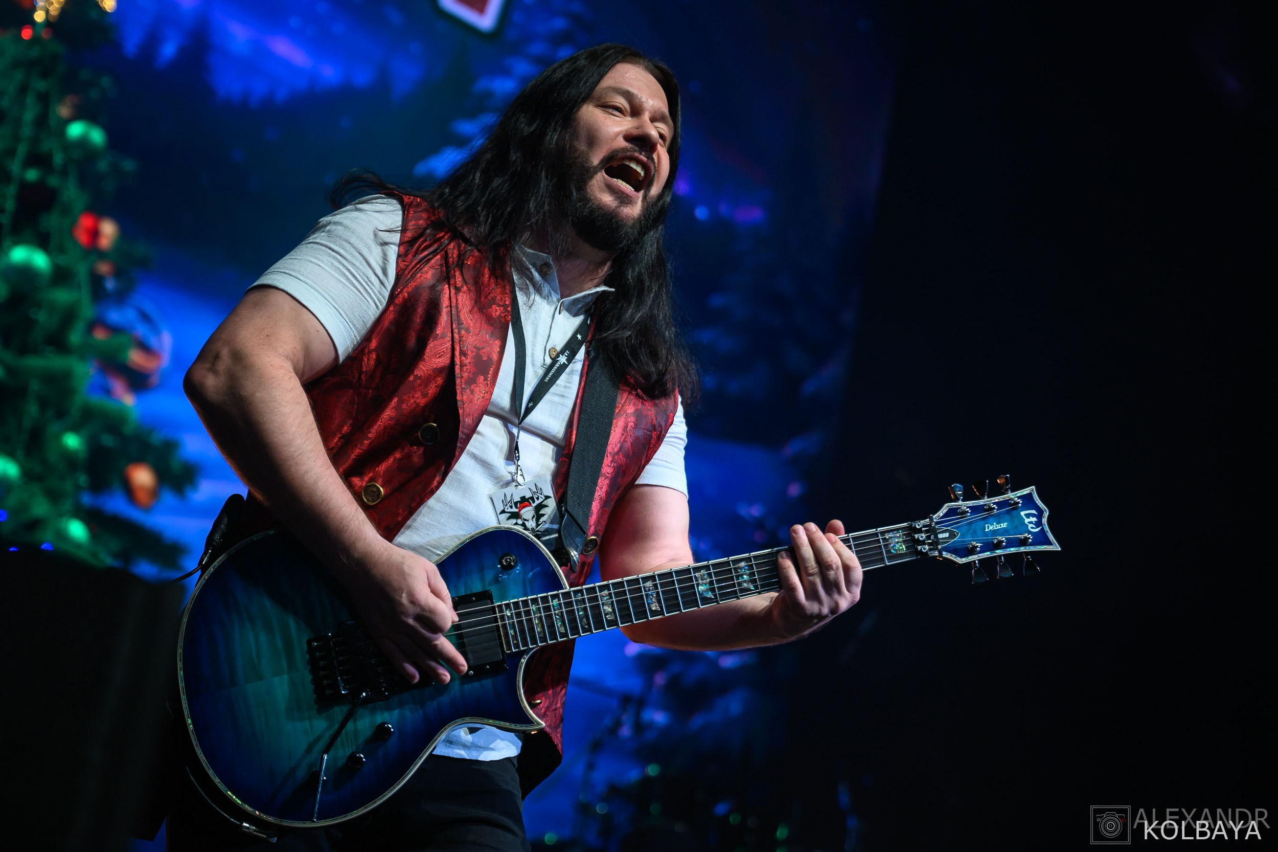 Фоторепортаж с Метал-Елки 2026. Концертный и театральный репортажный фотограф в Москве Александр Колбая