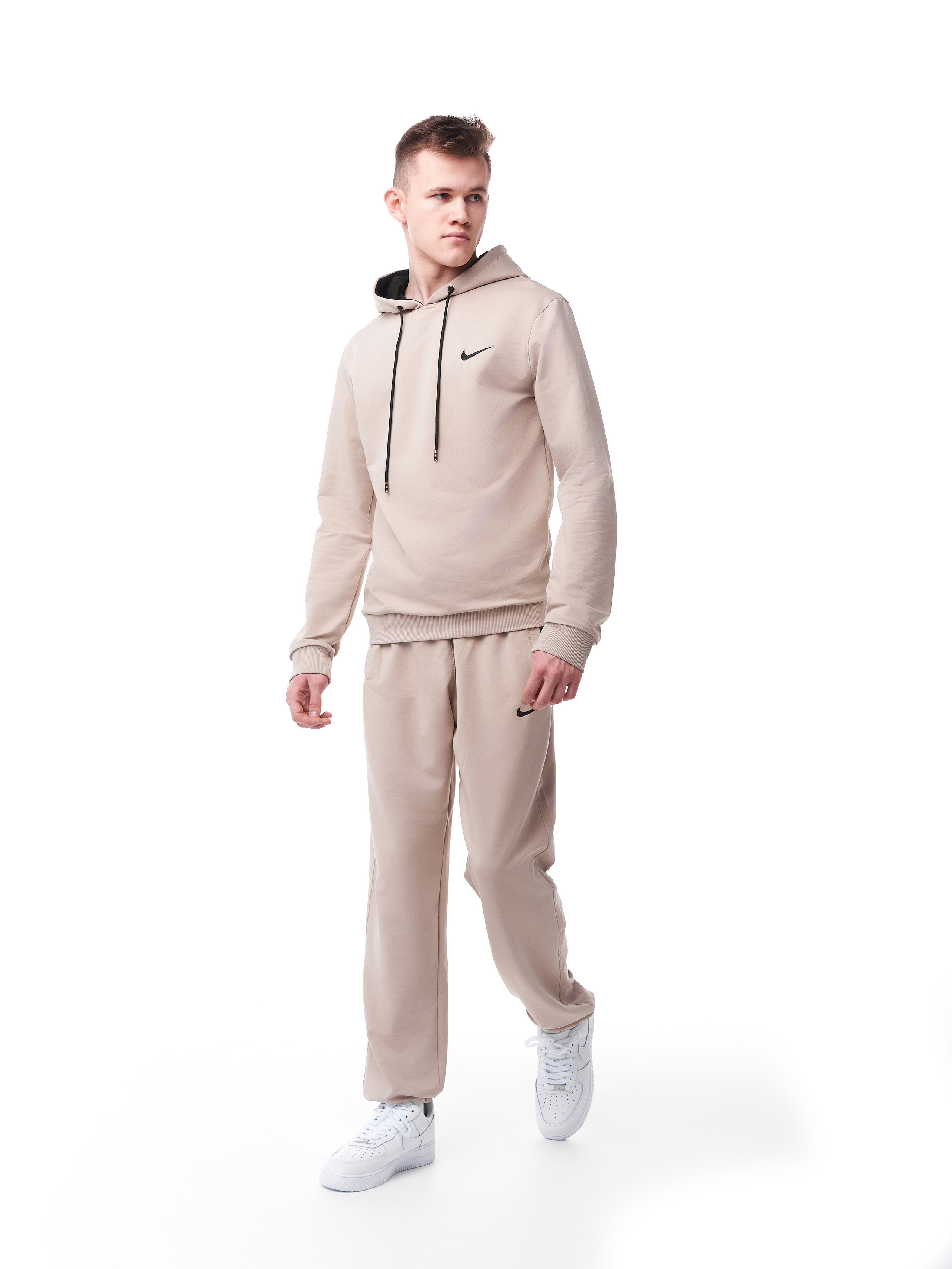 Съемка спортивных костюмов. Контент фотограф для бизнеса и маркет-плейсов