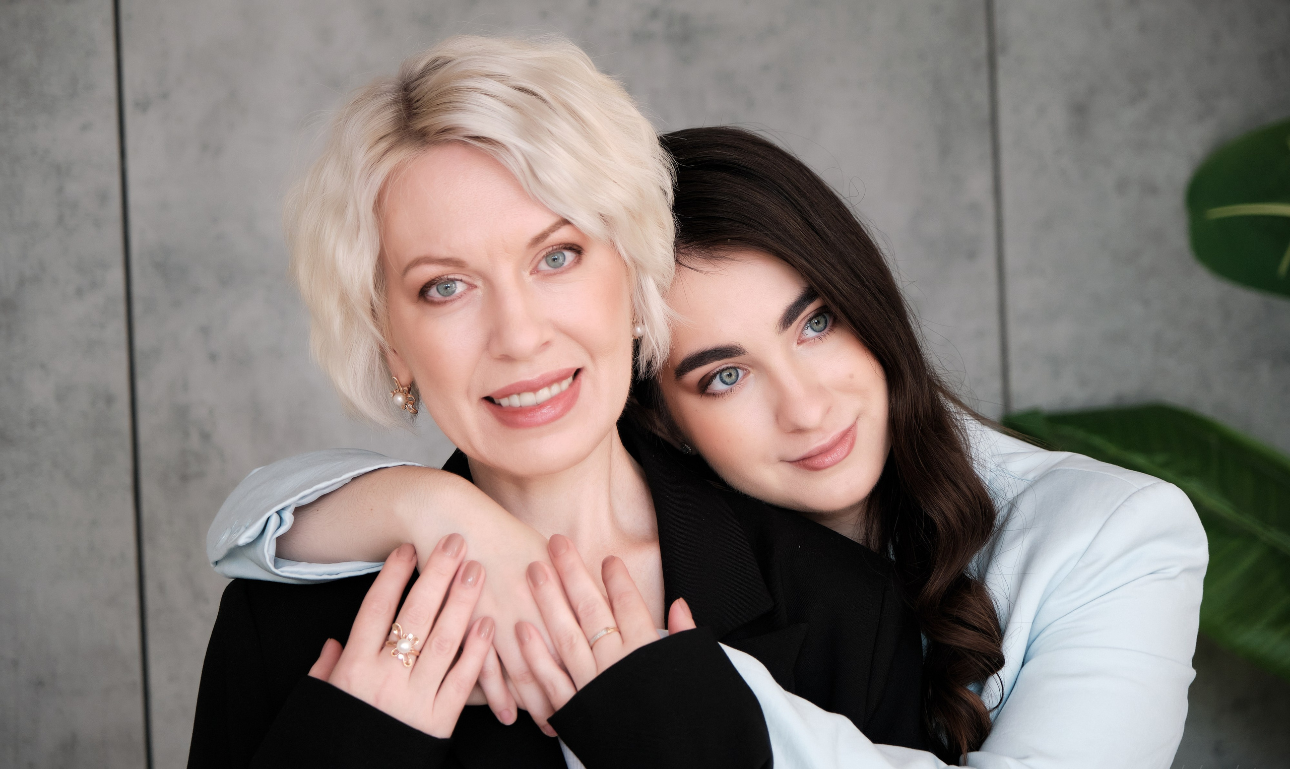 Семейная фотосессия мамы и дочки 3. Портретный фотограф на новый год в Москве Виктория Колышева