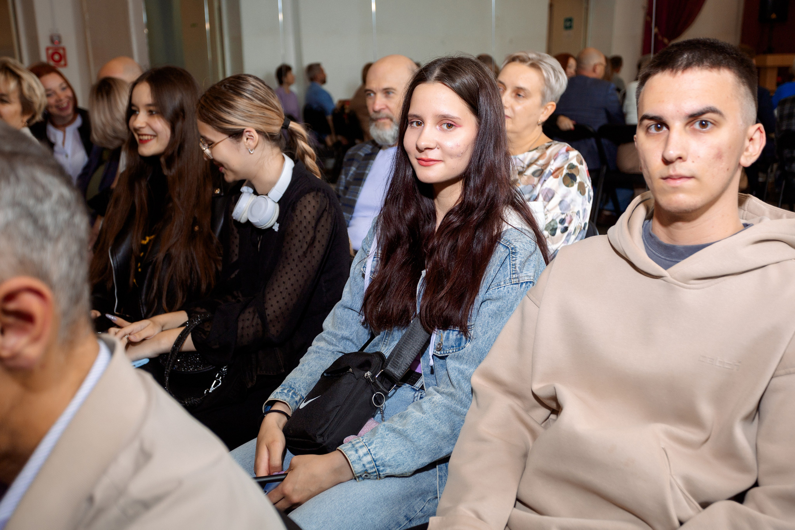 ВРУЧЕНИЕ АТТЕСТАТОВ: Пример. Все фото. Профессиональный фотограф в Ижевске Леша Петров