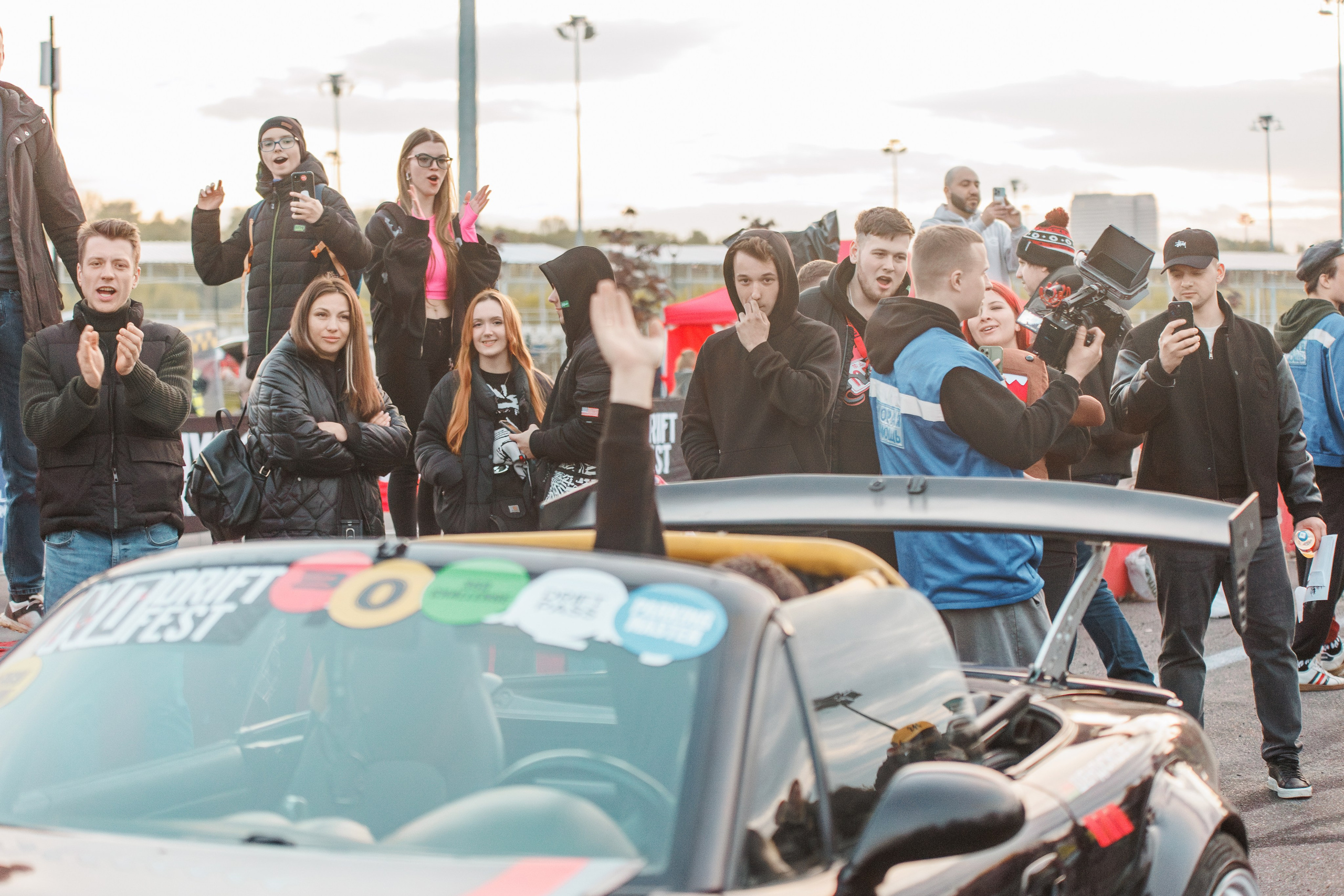 Выставка и дрифт машин. Репортажный фотограф. Москва. Алина Ланская