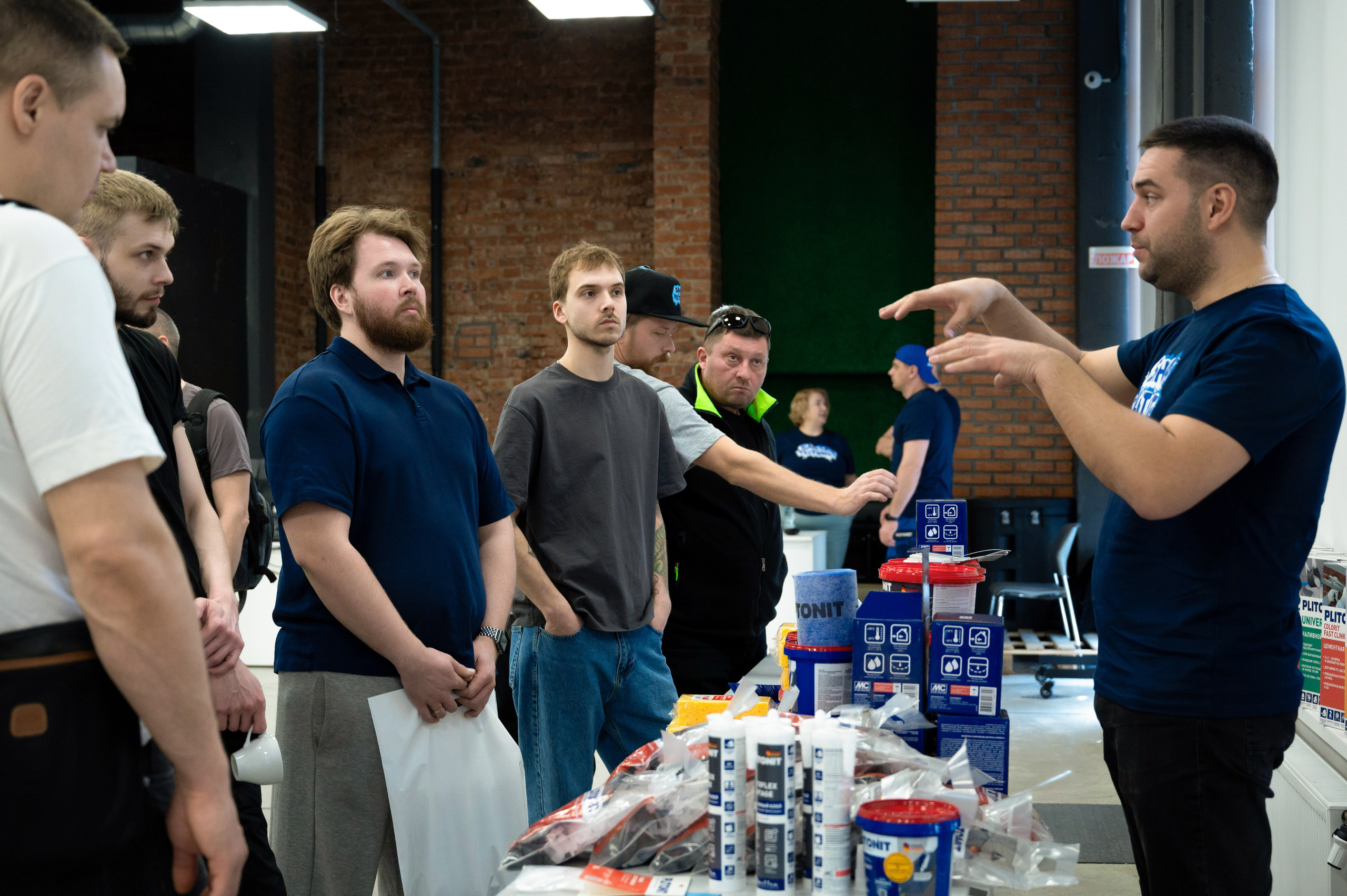 Форум от компании строительных материалов «Plitonit». Репортажный фотограф