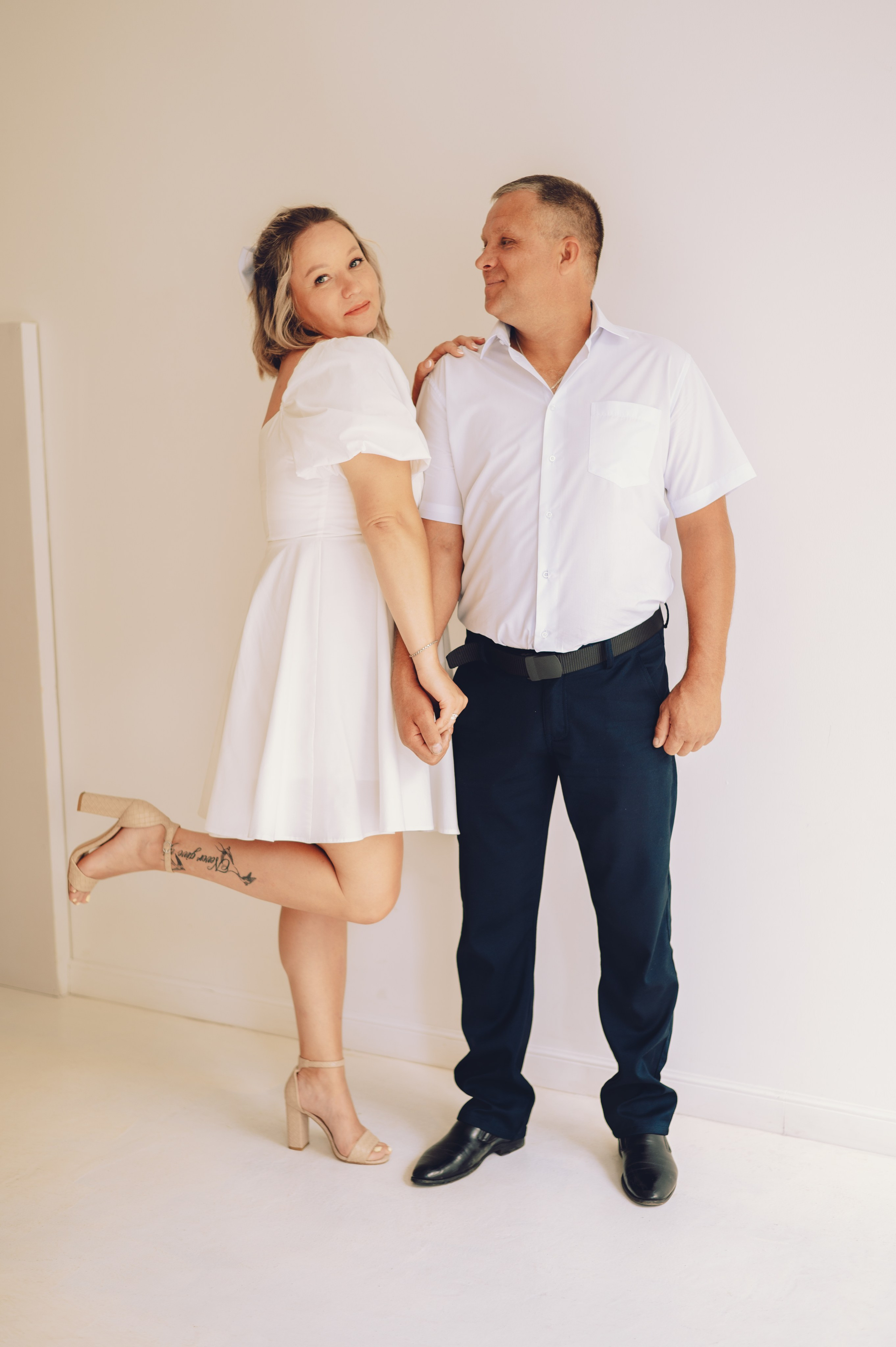 Свадебная фотосессия в студии. Фотограф в Кирове Инна Софронова