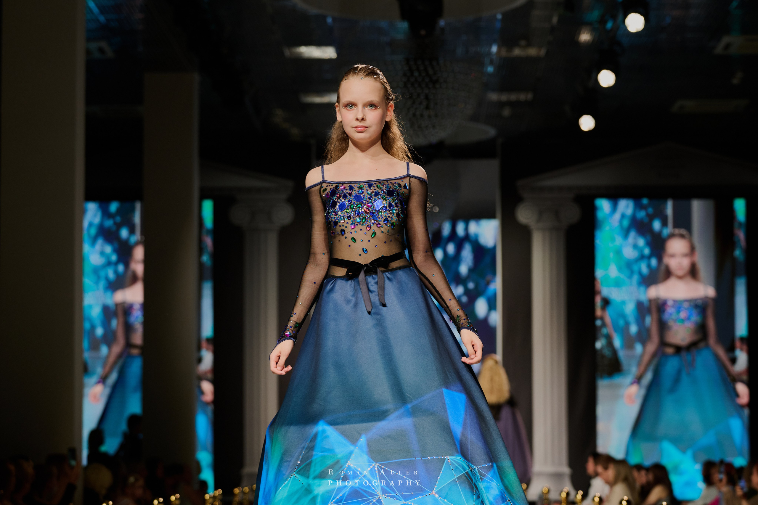 ESTET FASHION WEEK ВЕСНА — 2025. Фотограф Роман Адлер