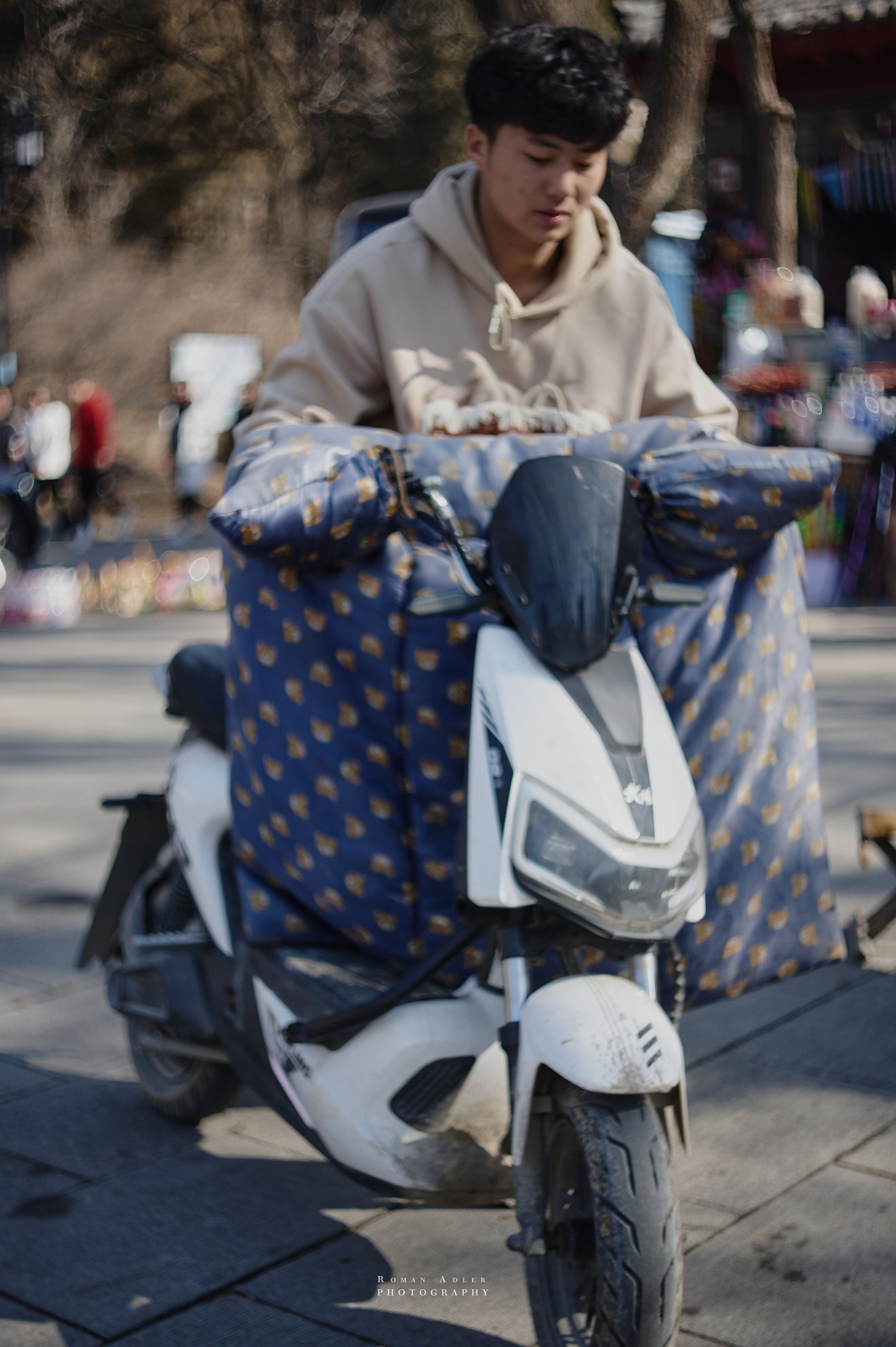 Рассвет на храмовой горе Юнмень. Цинчжоу. Фотограф Роман Адлер