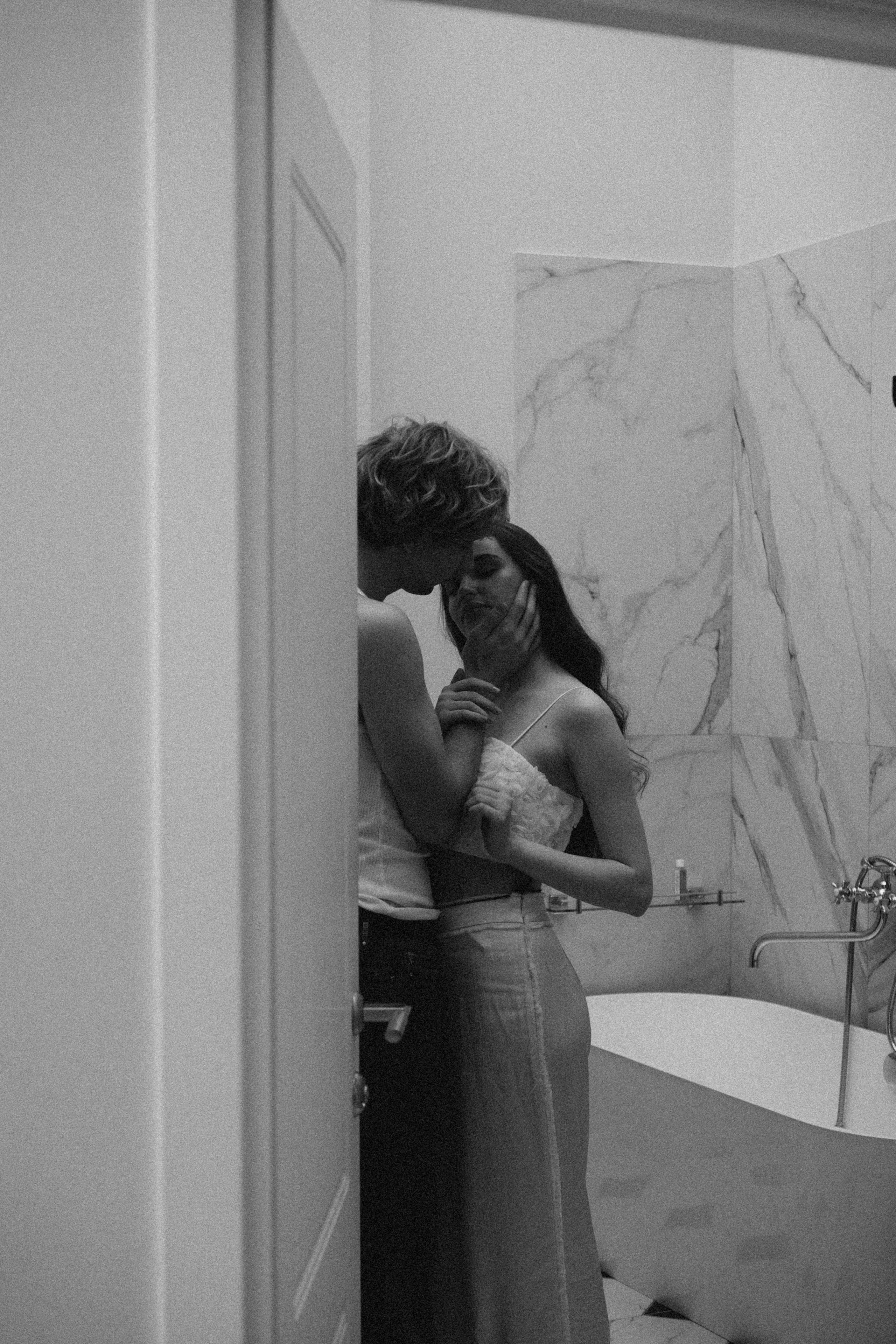 СВАДЕБНАЯ СЬЕМКА В ОТЕЛЕ. СБОРЫ ЖЕНИХА И НЕВЕСТЫ И ТАКЖЕ ТОР И ПОДГОТОВКА К ПРОГУЛКЕ. Профессиональный фотограф, Санкт-Петербург — Виктория Богомолова