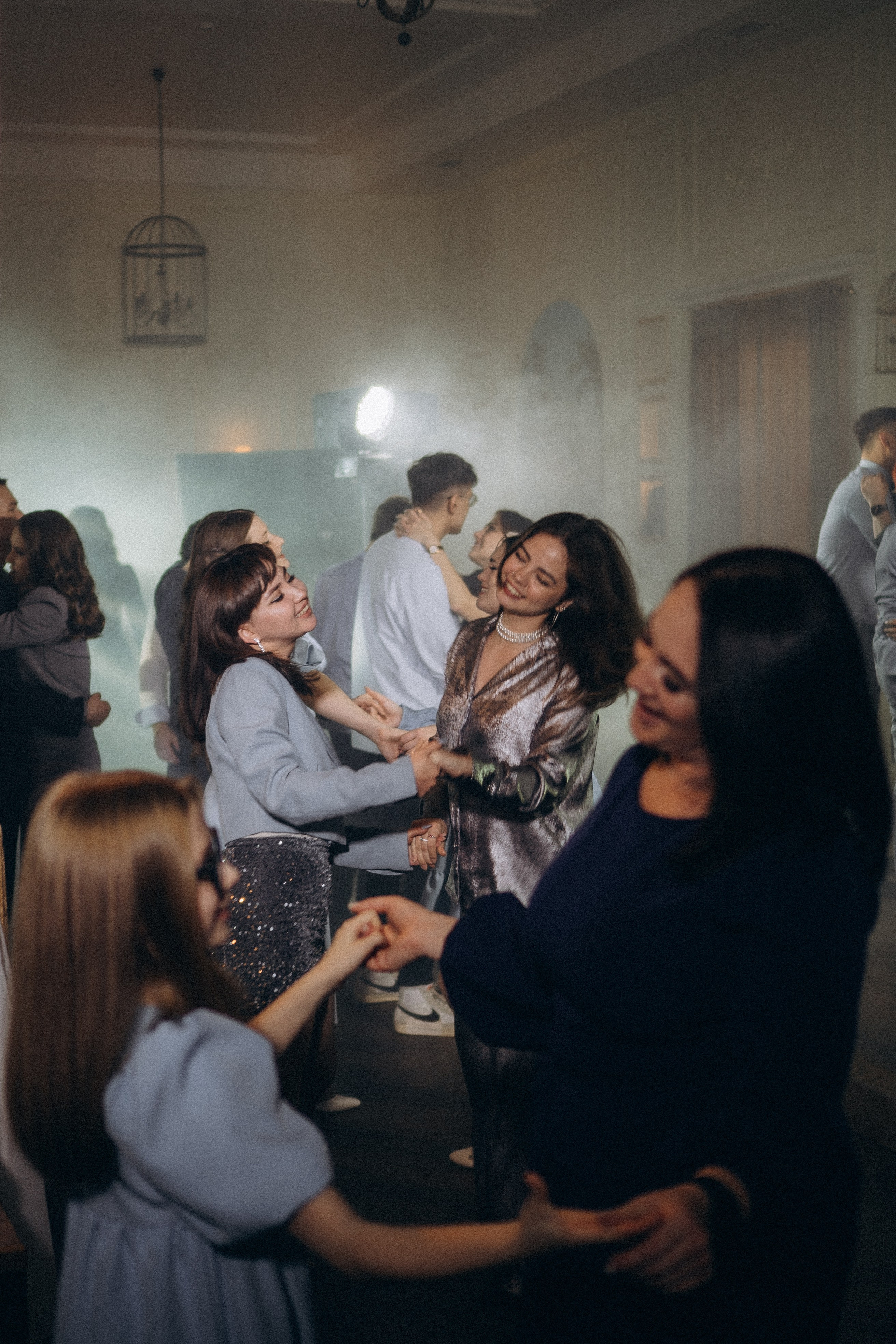 СВАДЕБНАЯ СЬЕМКА СБОРОВ В ОТЕЛЕ И ВЫЕЗД НА ЦЕРЕМОНИЮ (СНЯТО В СИБИРЕ В НИЖНЕВАРТОВСКЕ). Профессиональный фотограф, Санкт-Петербург — Виктория Богомолова