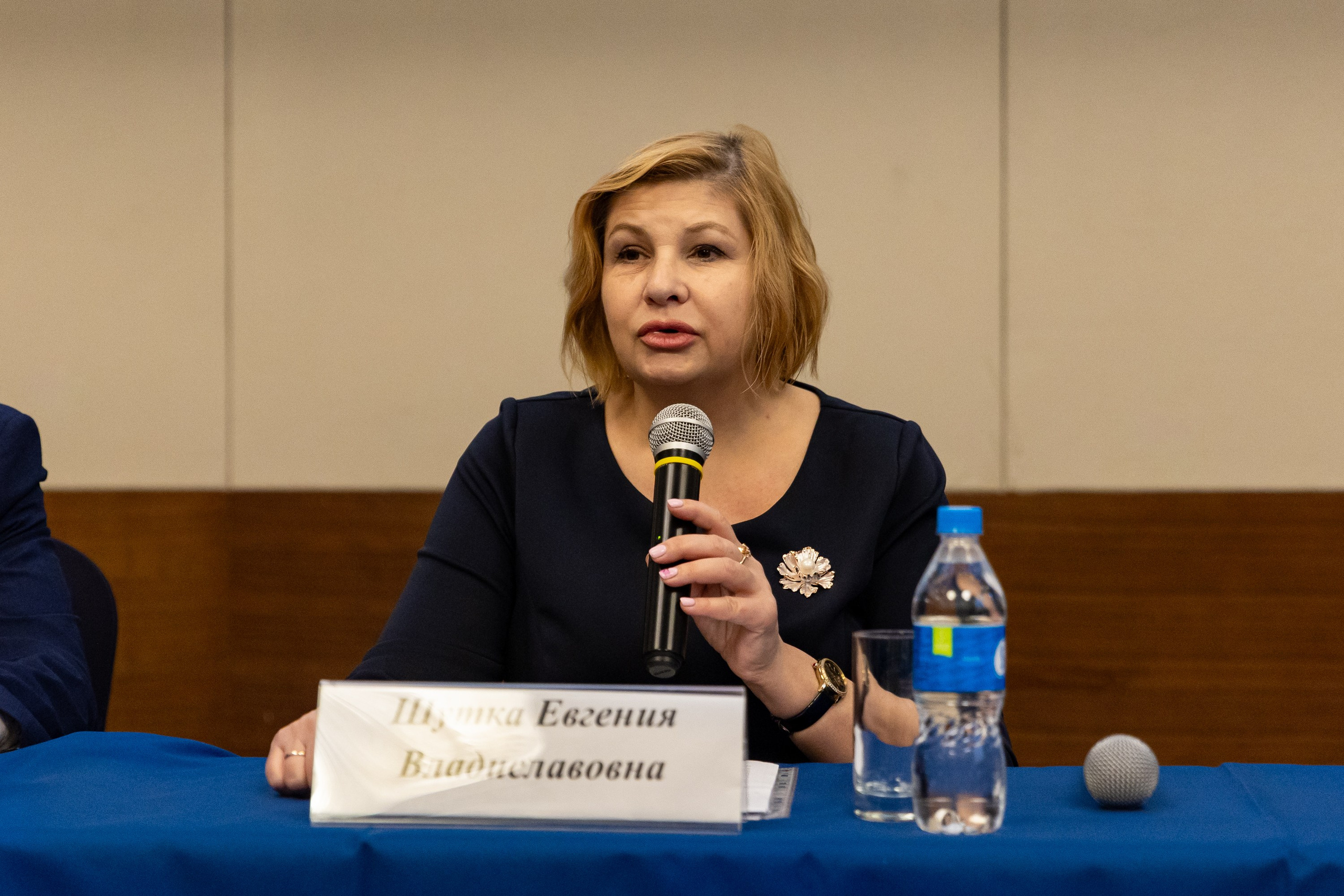 Конференция дерматовенерологов ДФО. Репортажный и студийный фотограф во Владивостоке Дударева Софья