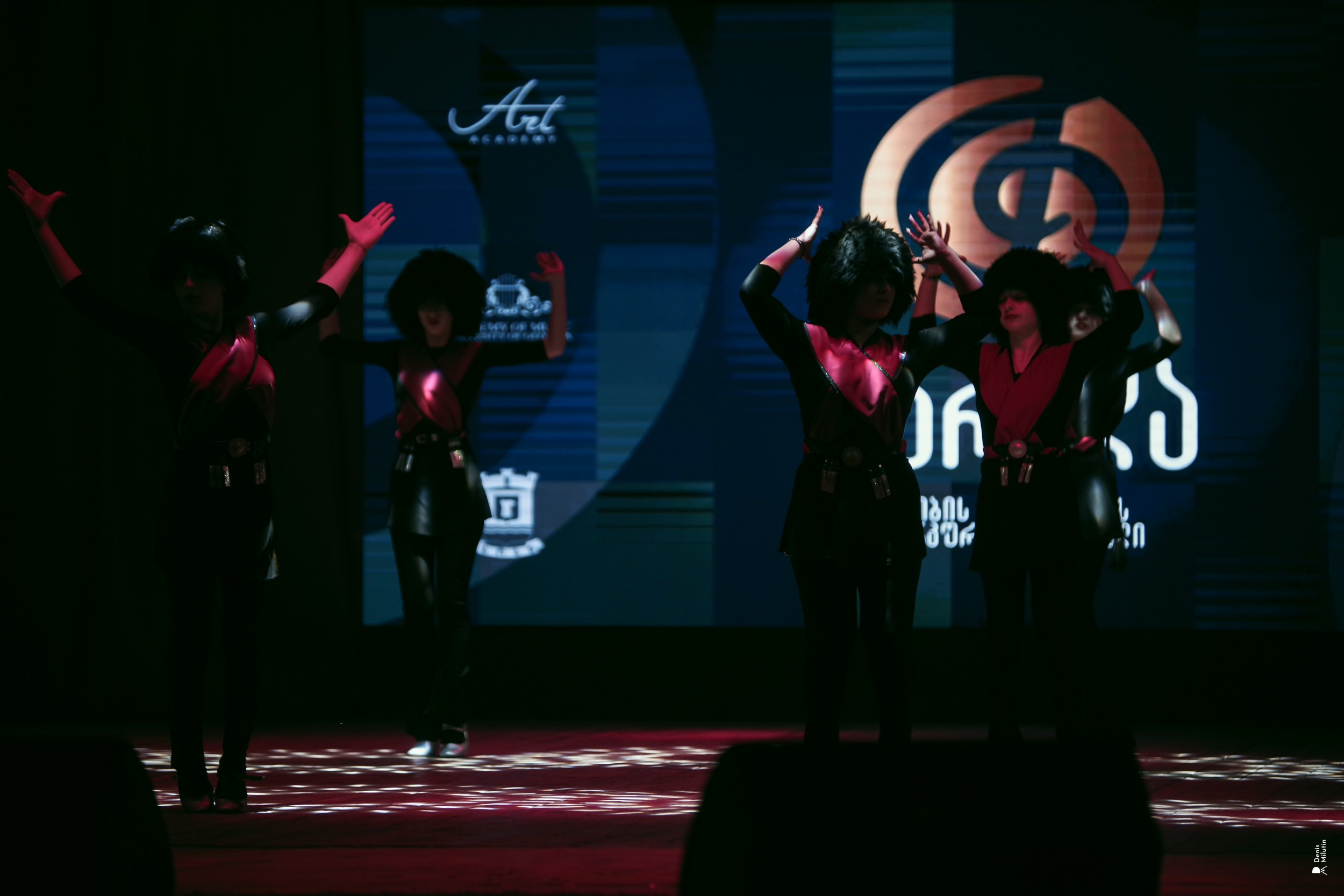 Танцы в Хоби. Портретный фотограф Денис Милютин