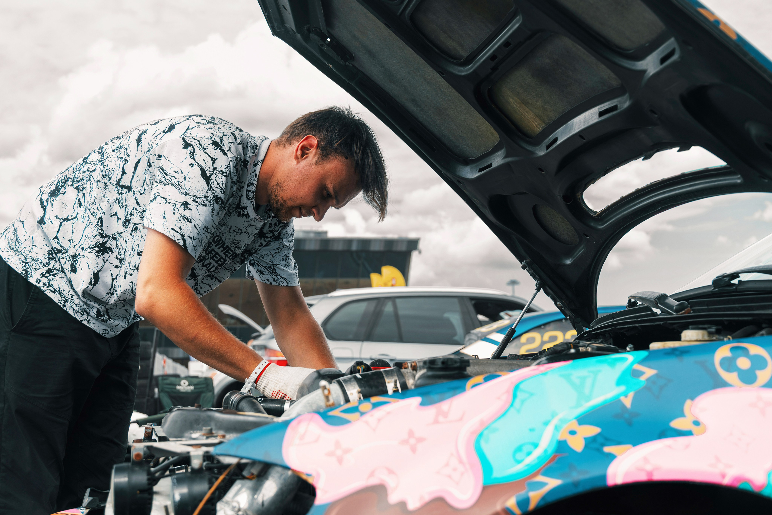 IDDC Этап 2: Бетонный Колизей и блогеры в деле