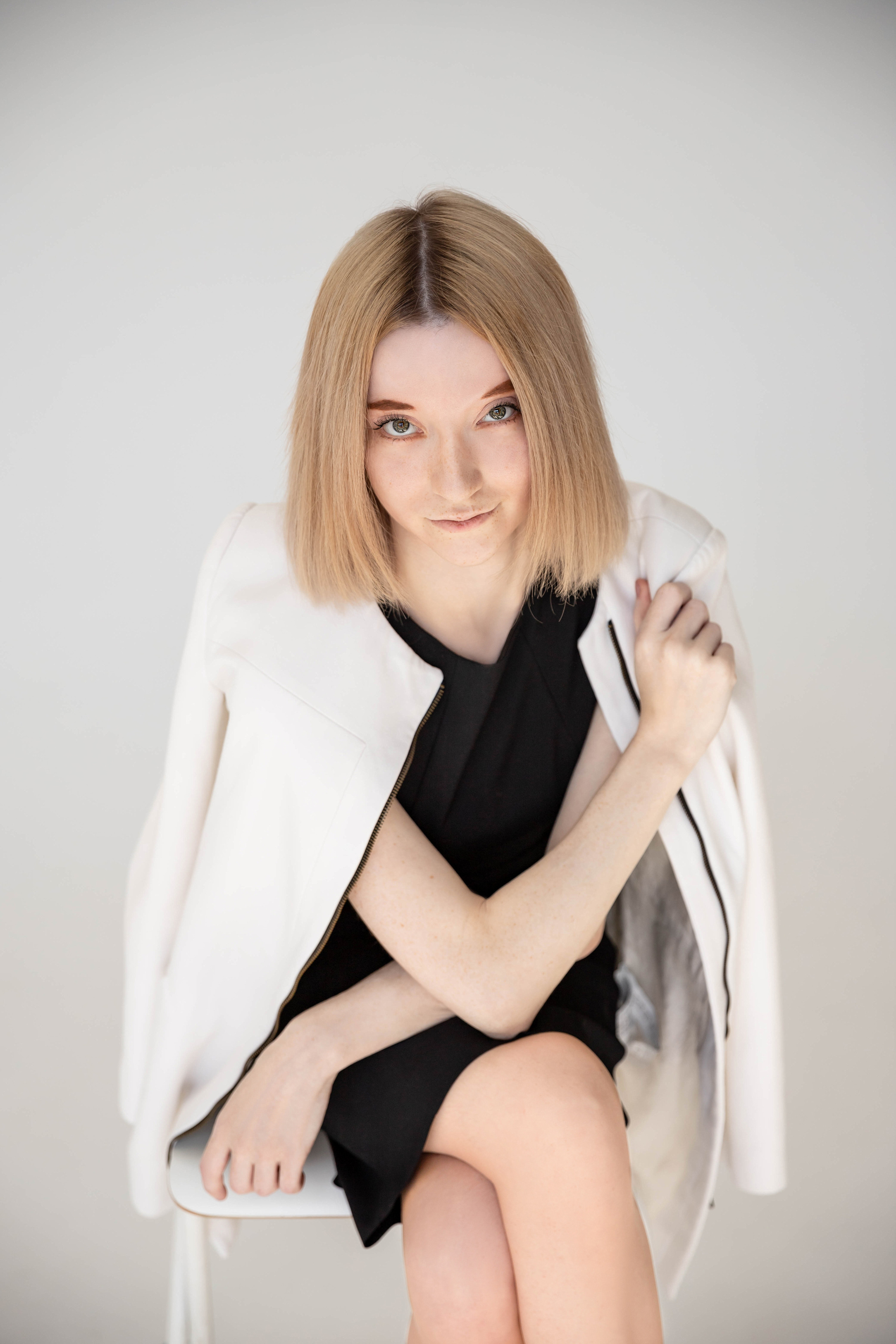 Аня. Циклорама. Свадебный и семейный фотограф в Санкт-Петербурге Лолита Евстифеева