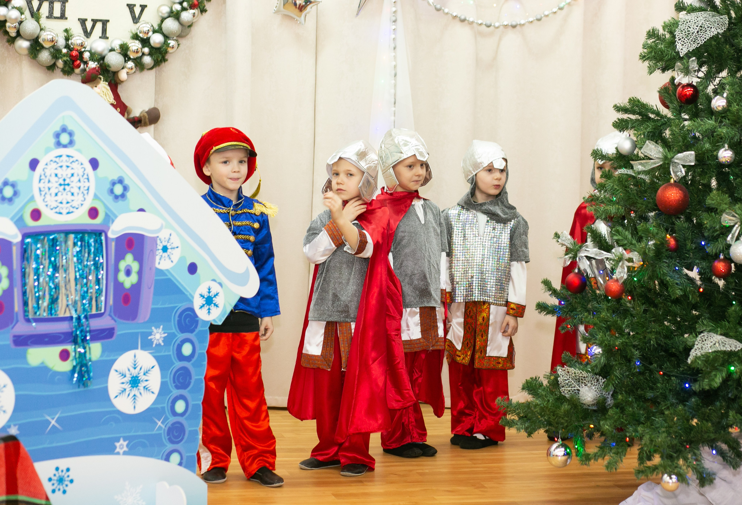 Выпускные и Утренники. Фотограф новорожденных и семейный фотограф НСО г. Бердск Марина Львова