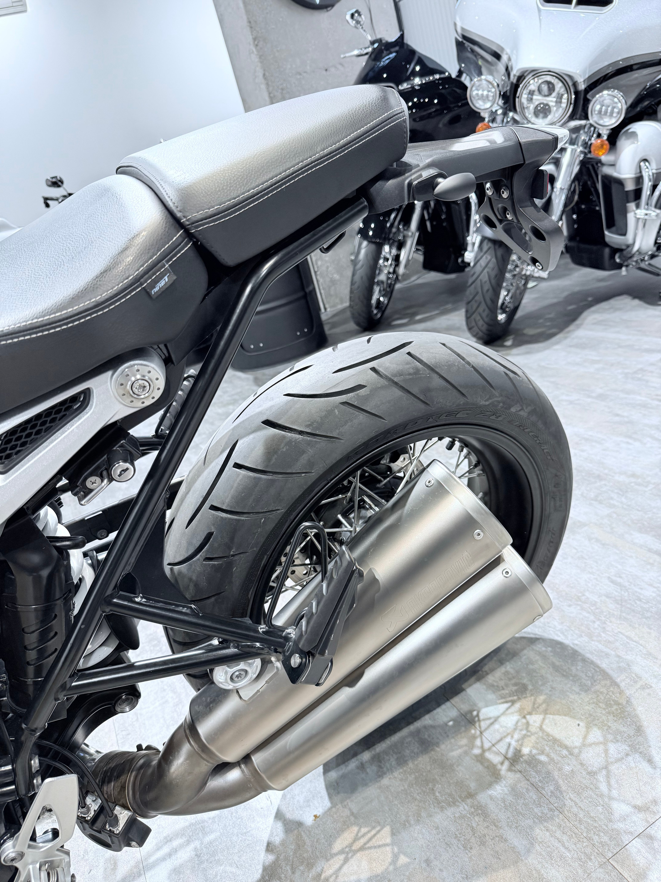 BMW R9T (Black Storm). Hello Davidson, Москва. Только хорошие мотоциклы…